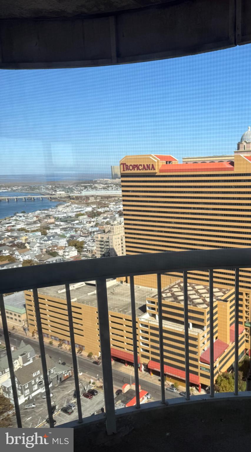 3101 BOARDWALK 3305-1