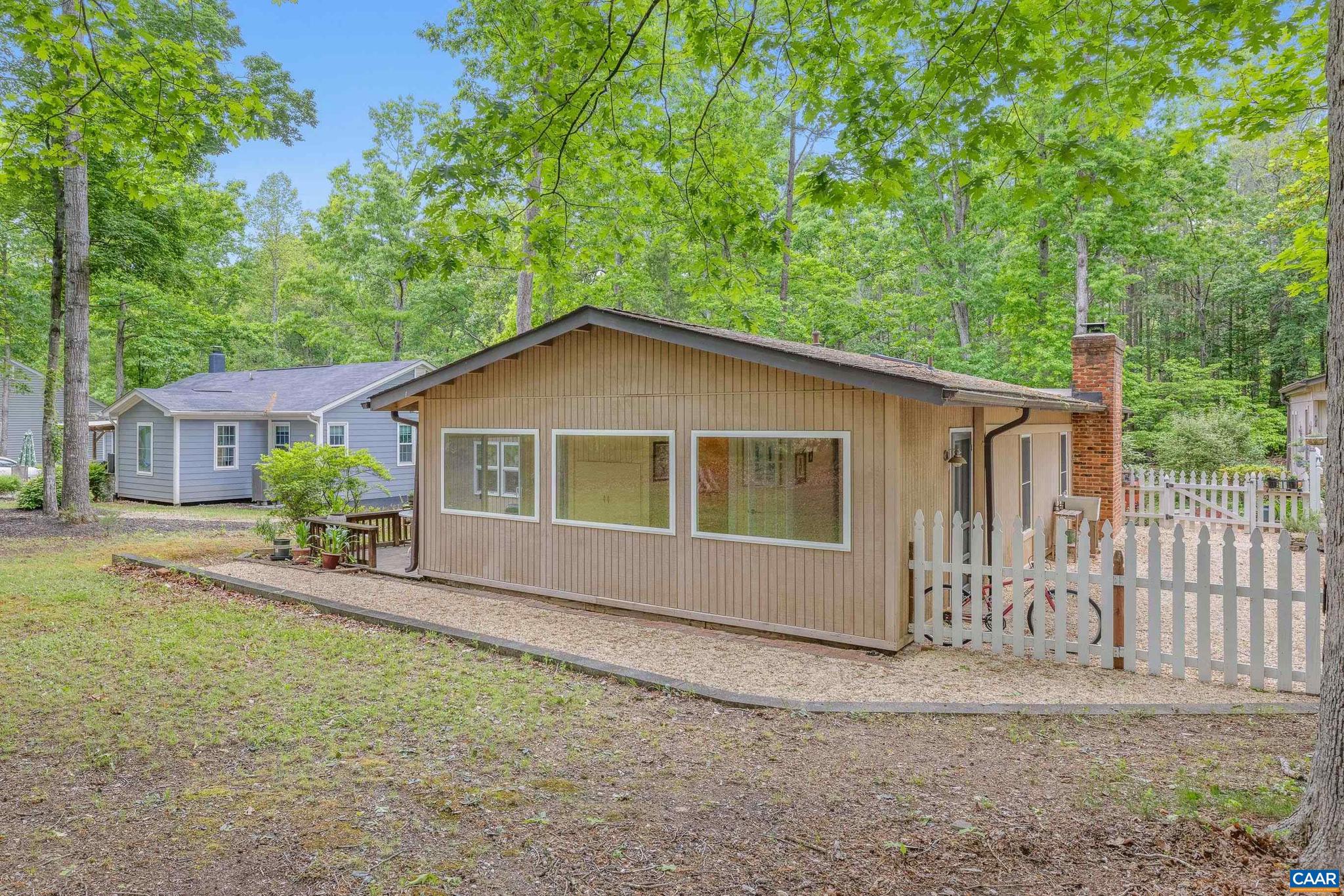 LAKE MONTICELLO - Residential