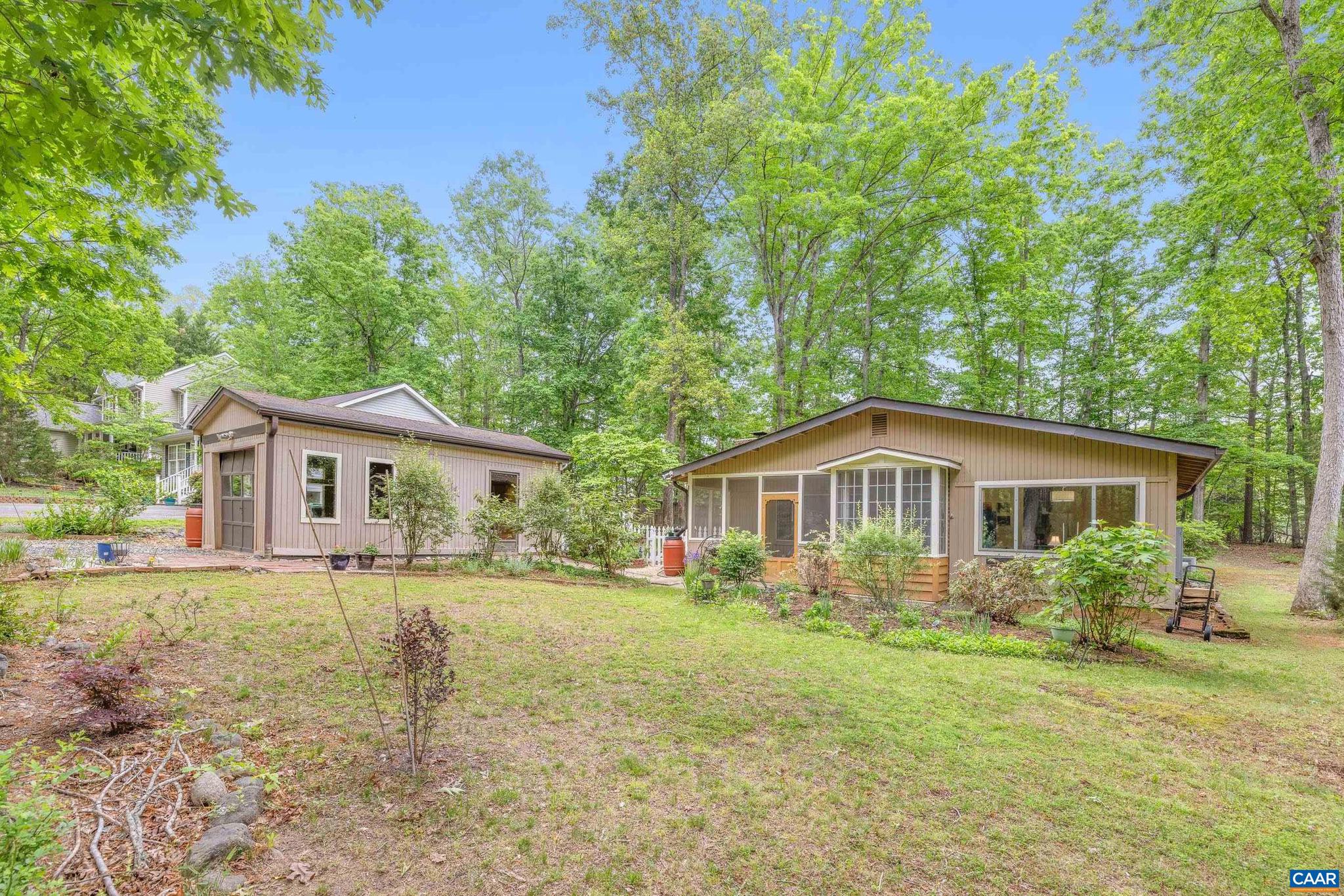 LAKE MONTICELLO - Residential