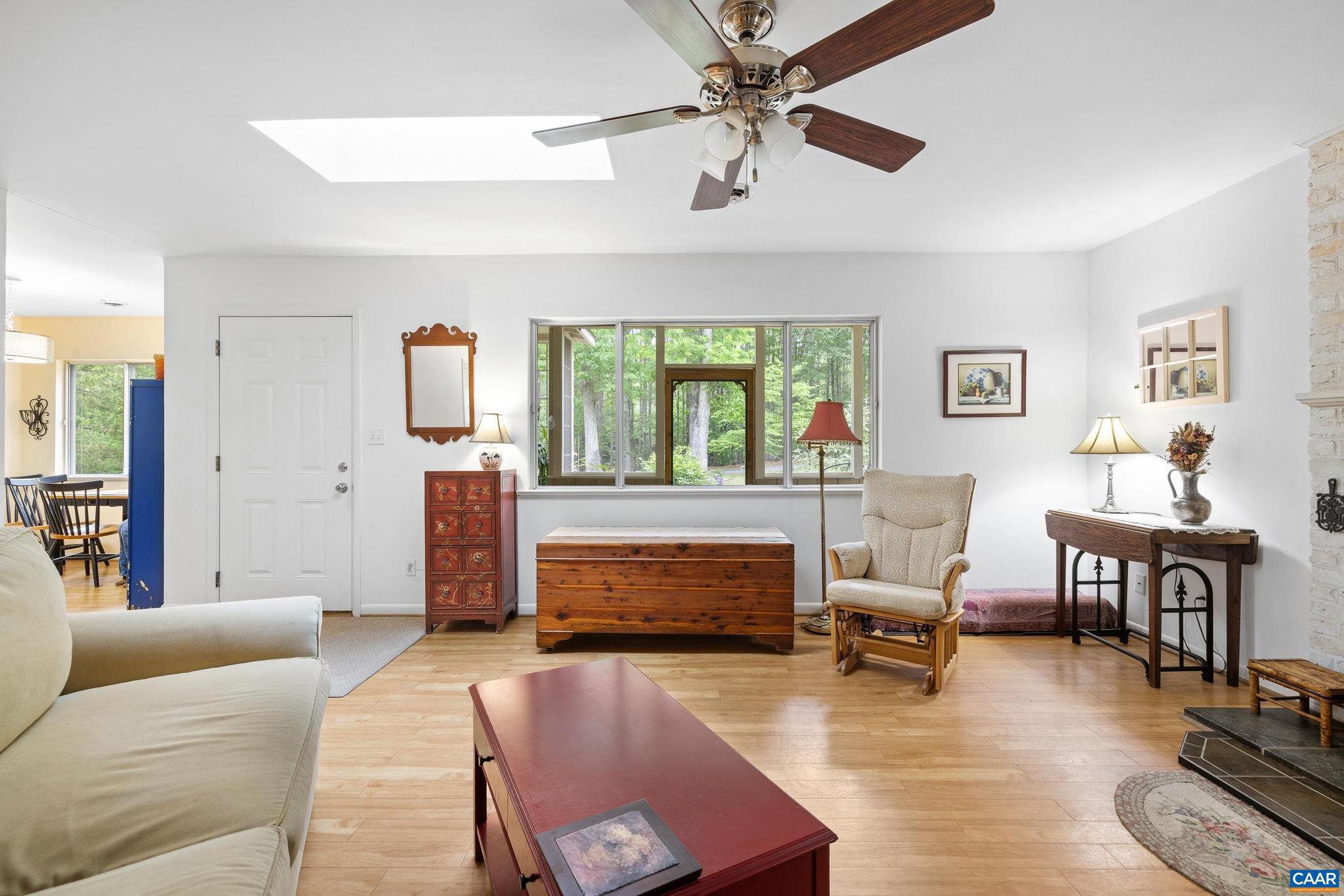 LAKE MONTICELLO - Residential