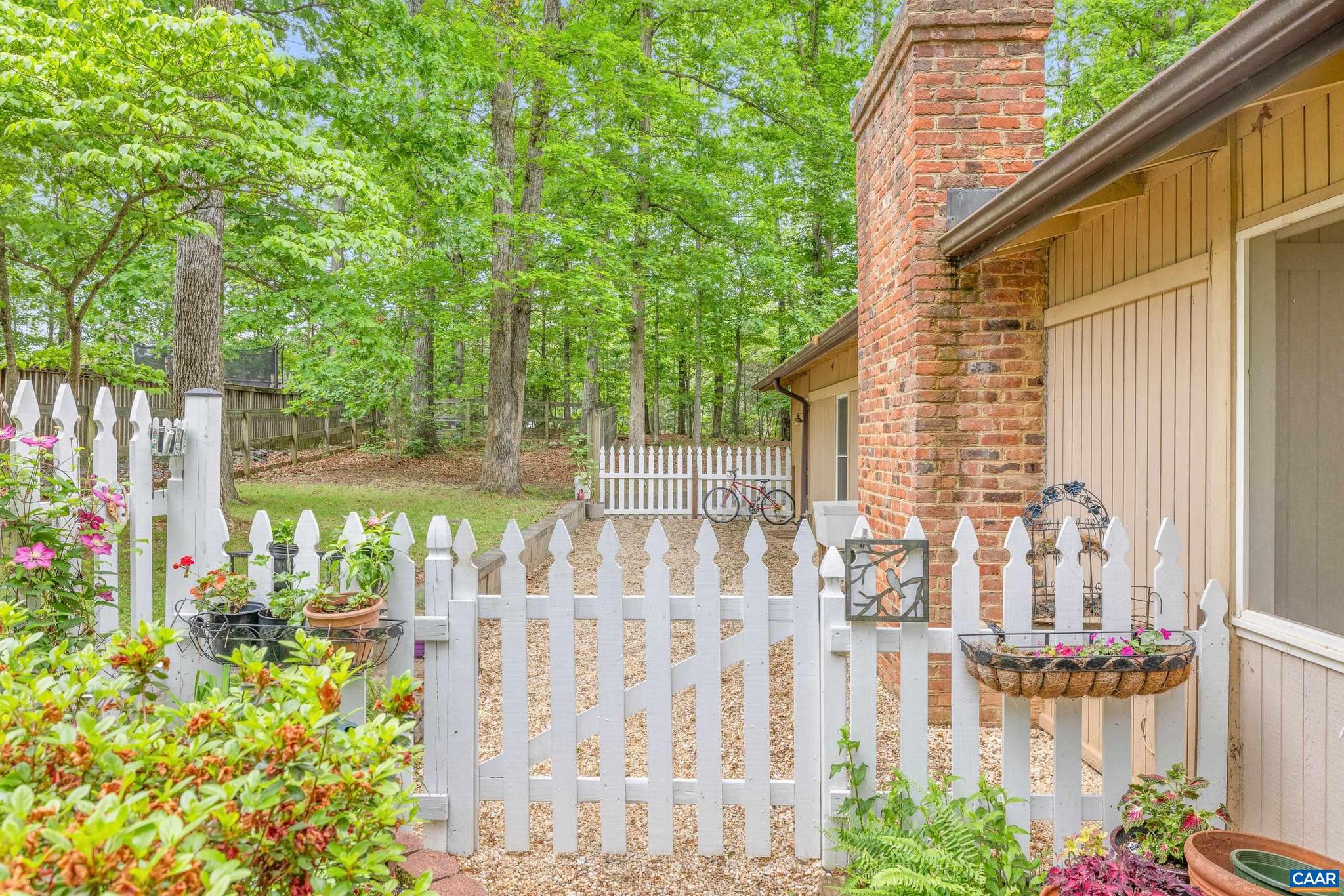 LAKE MONTICELLO - Residential
