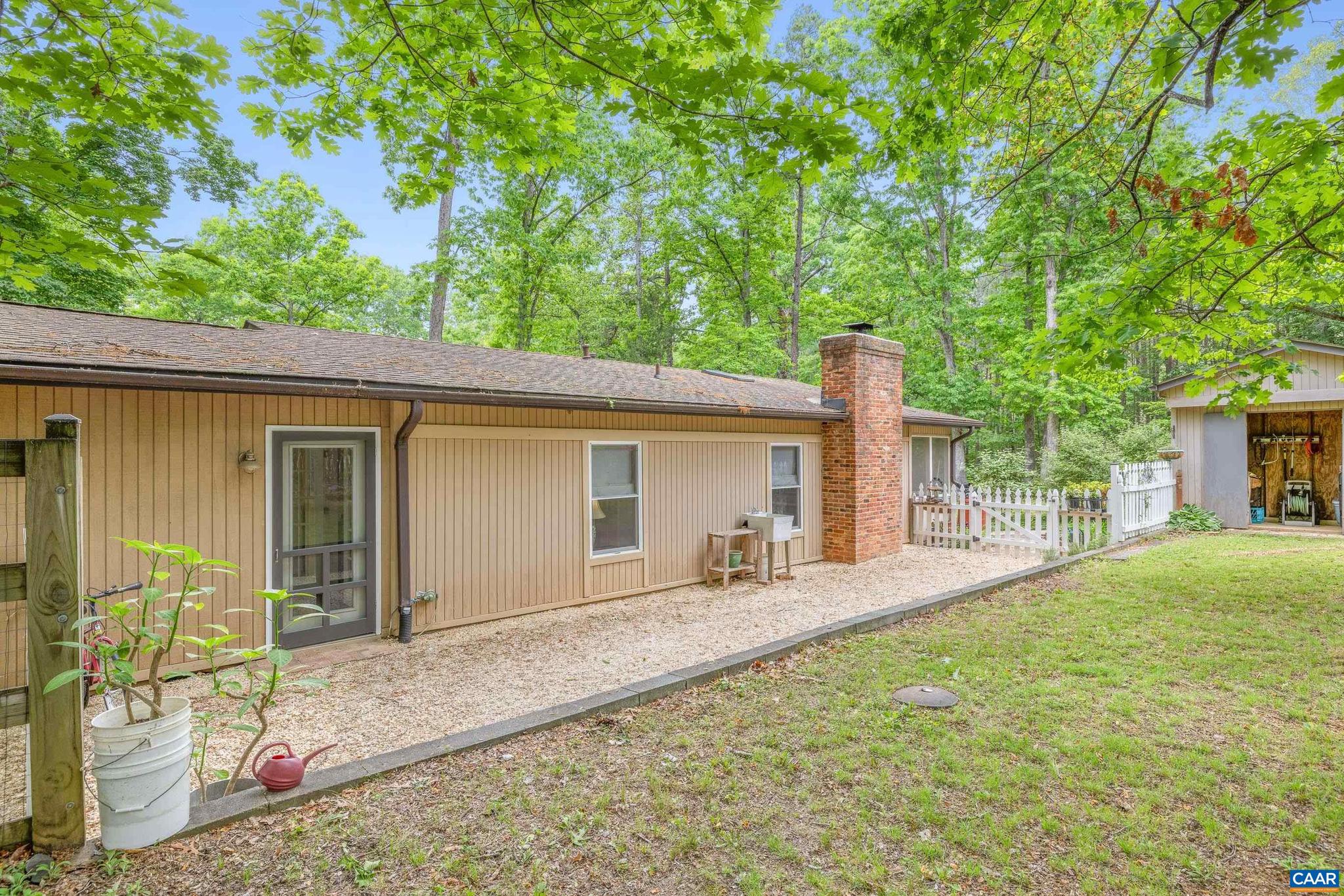LAKE MONTICELLO - Residential
