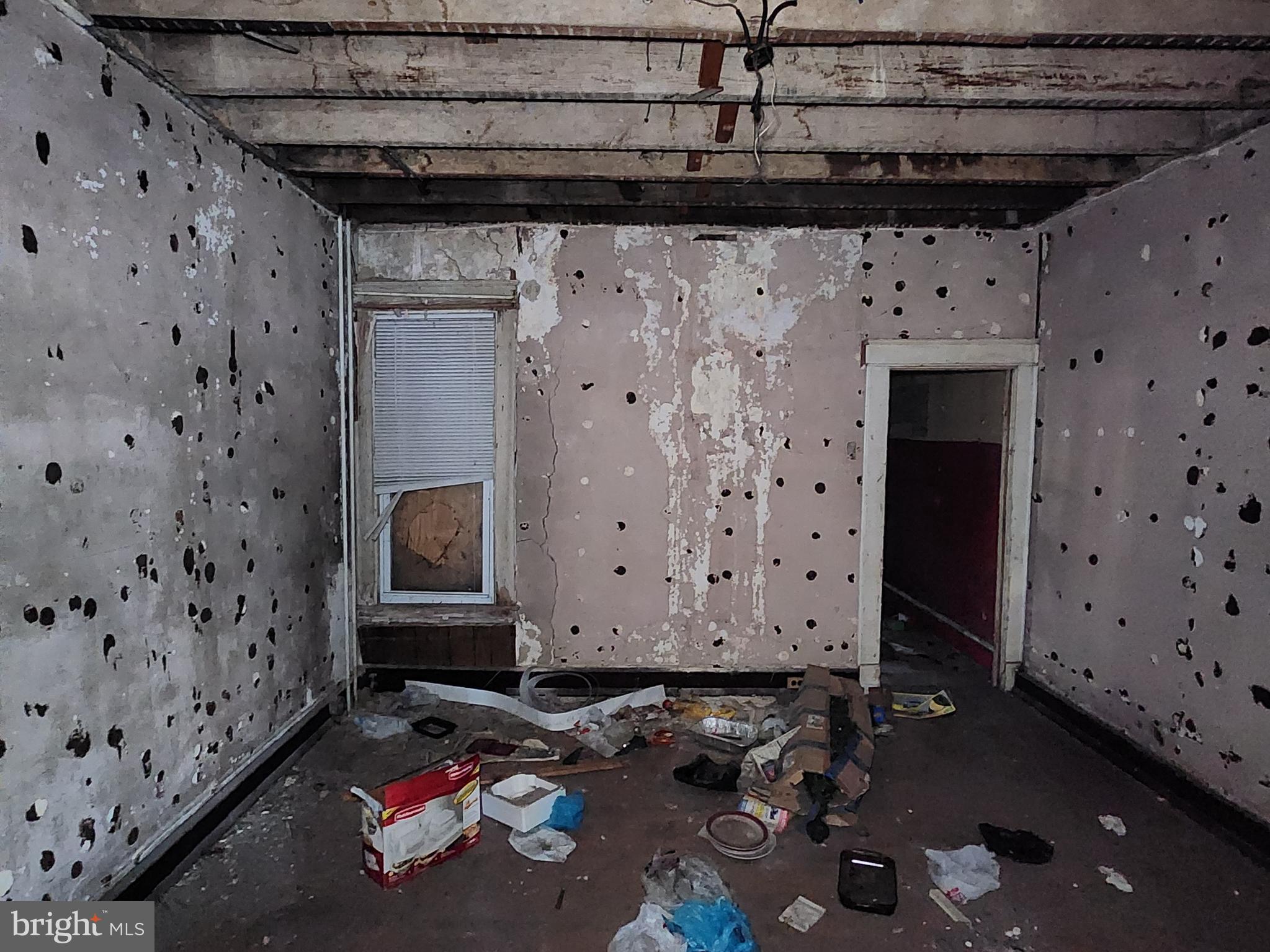 BROADWAY EAST - Residential