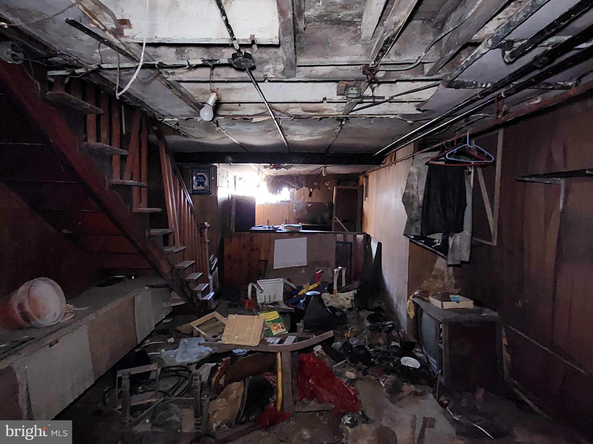 BROADWAY EAST - Residential