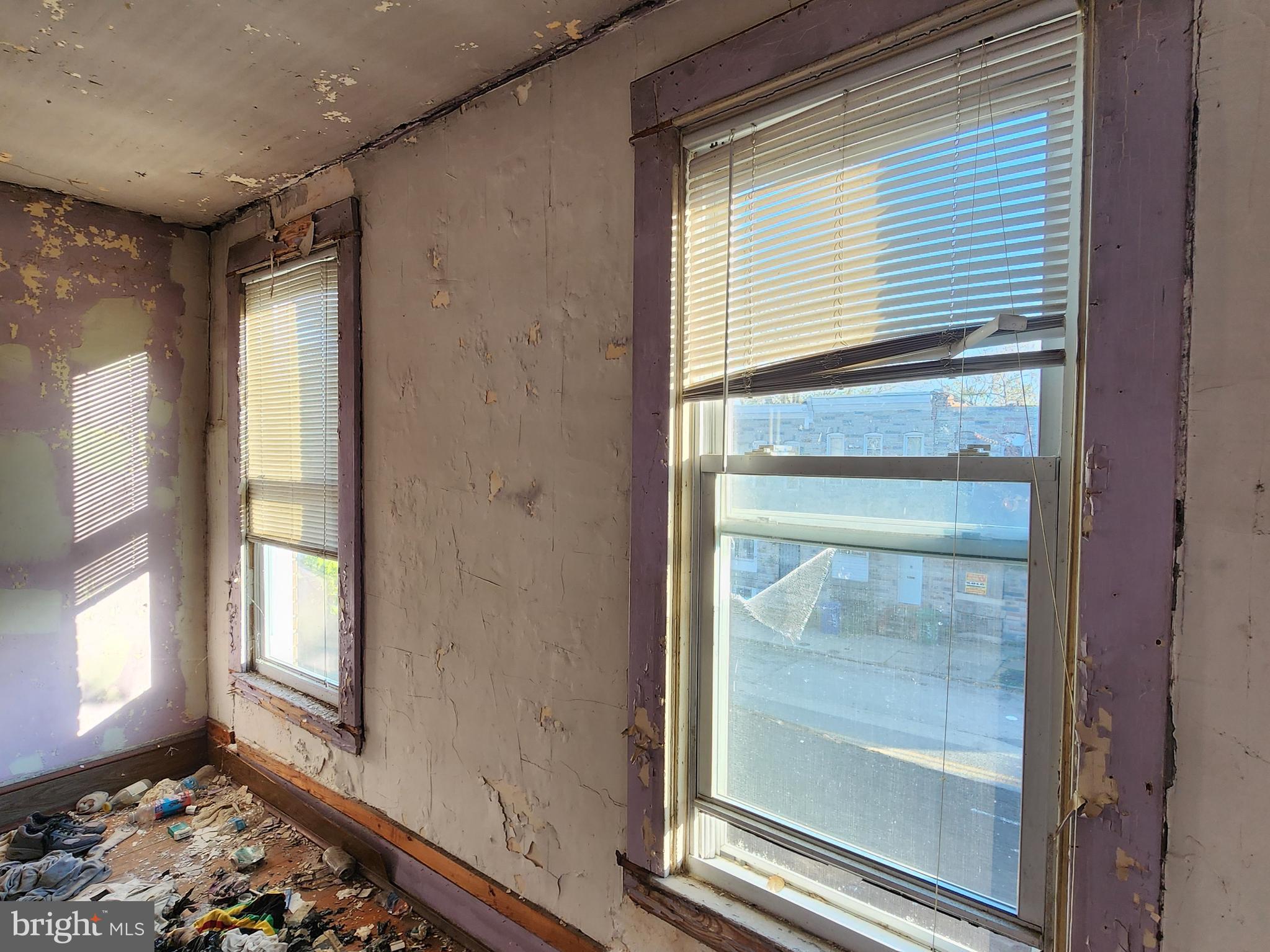 BROADWAY EAST - Residential