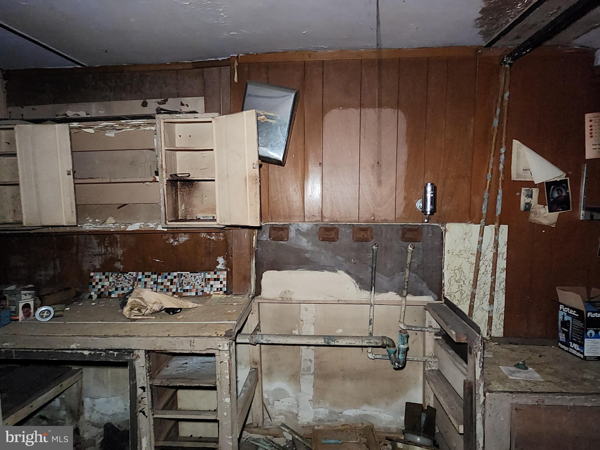 BROADWAY EAST - Residential