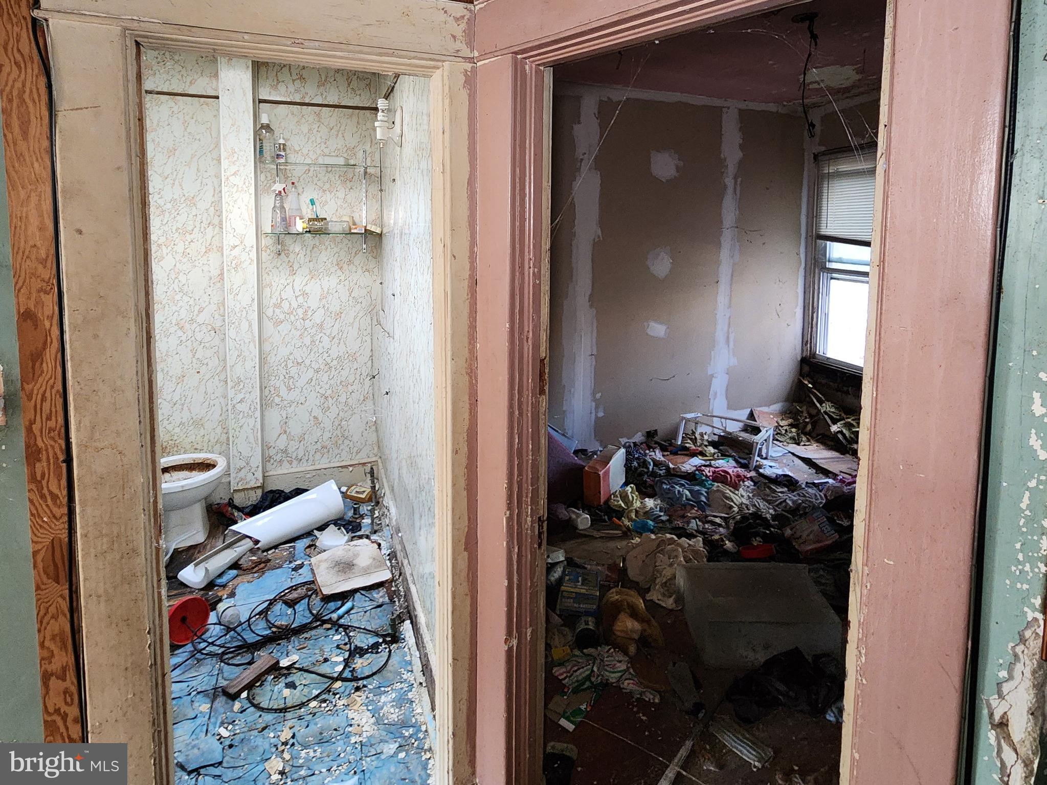 BROADWAY EAST - Residential