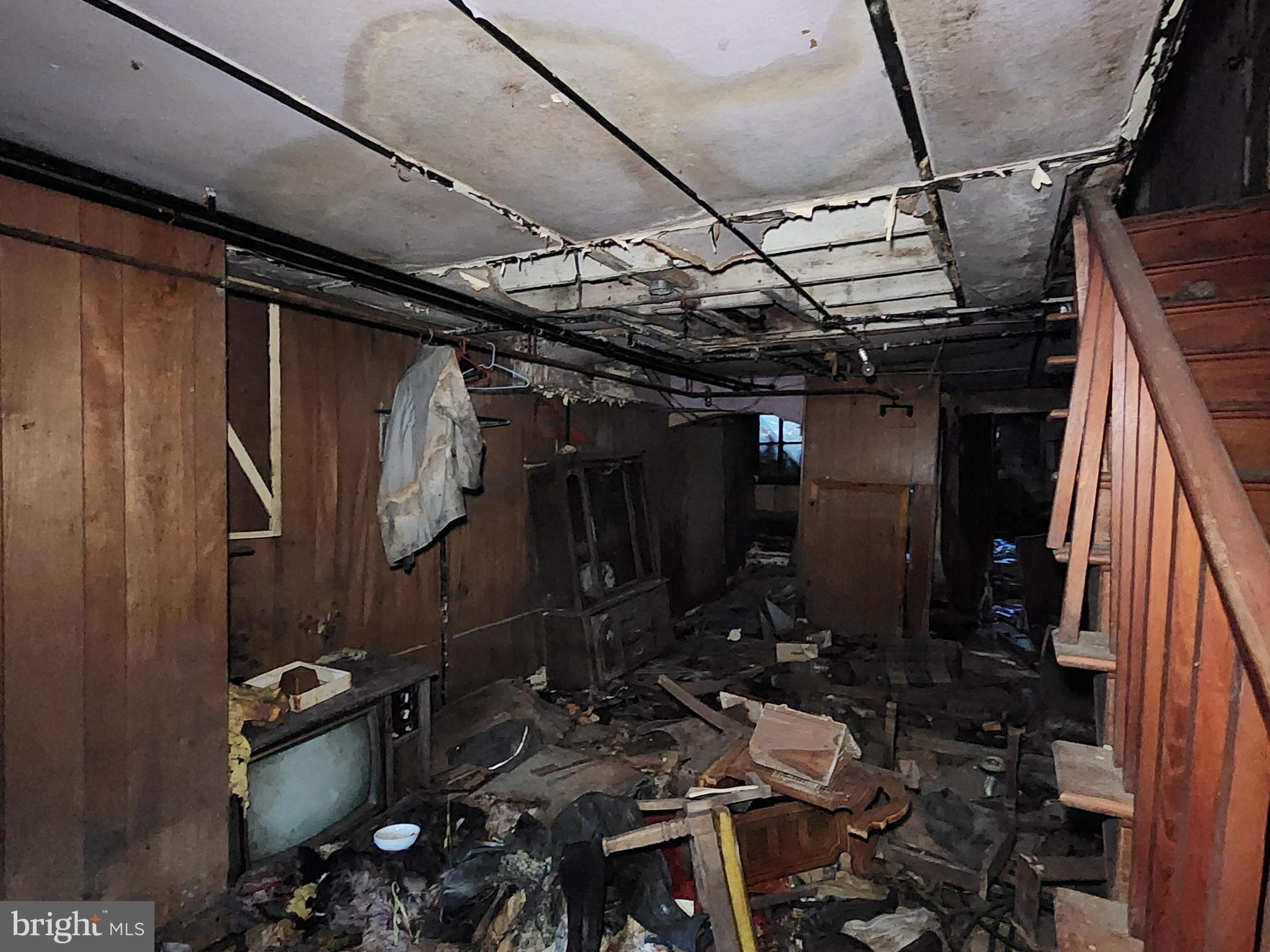 BROADWAY EAST - Residential