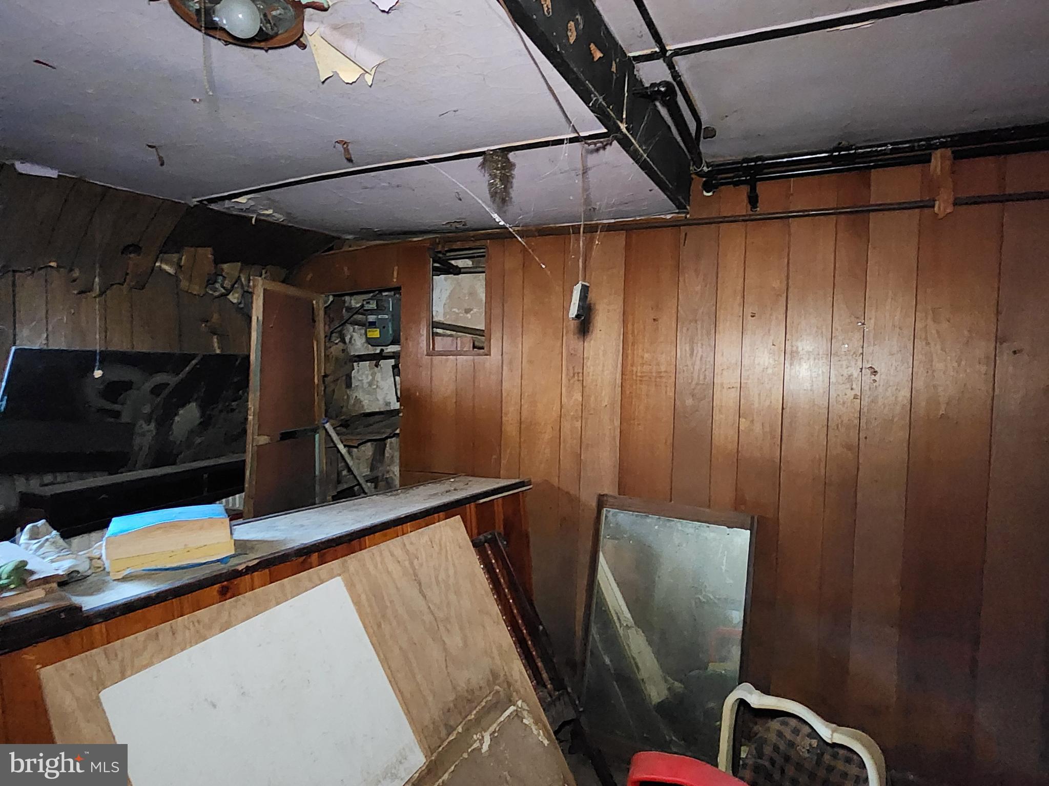 BROADWAY EAST - Residential