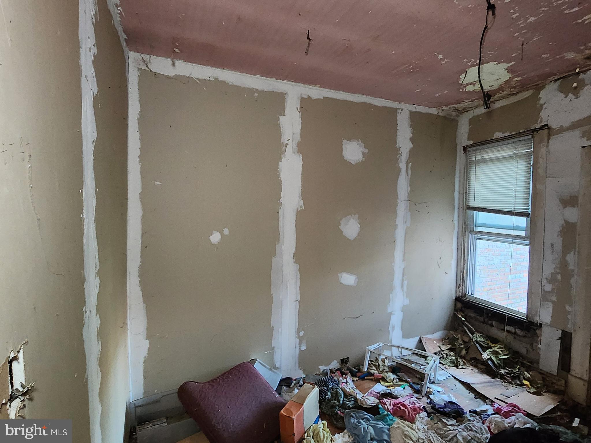 BROADWAY EAST - Residential