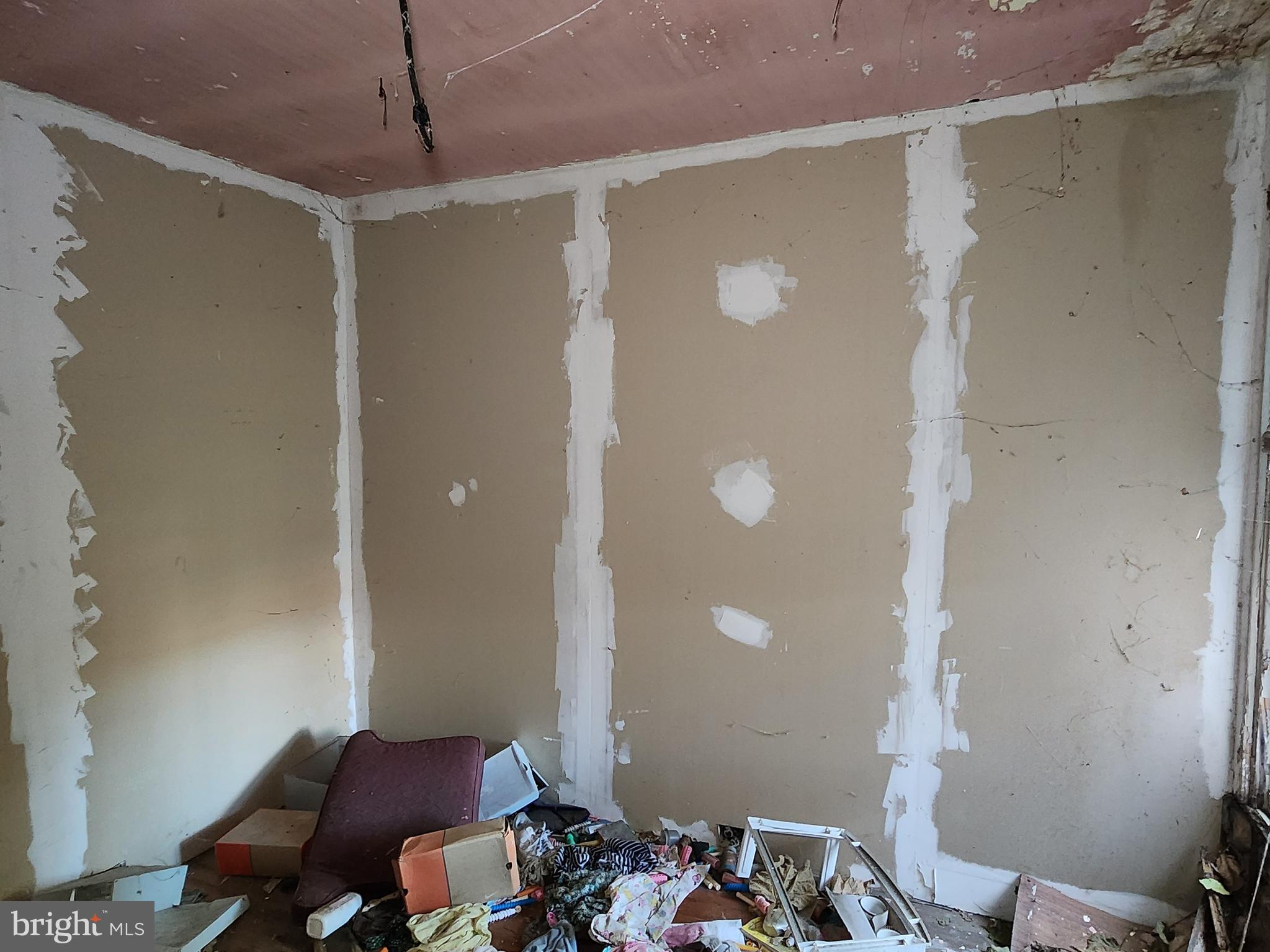 BROADWAY EAST - Residential