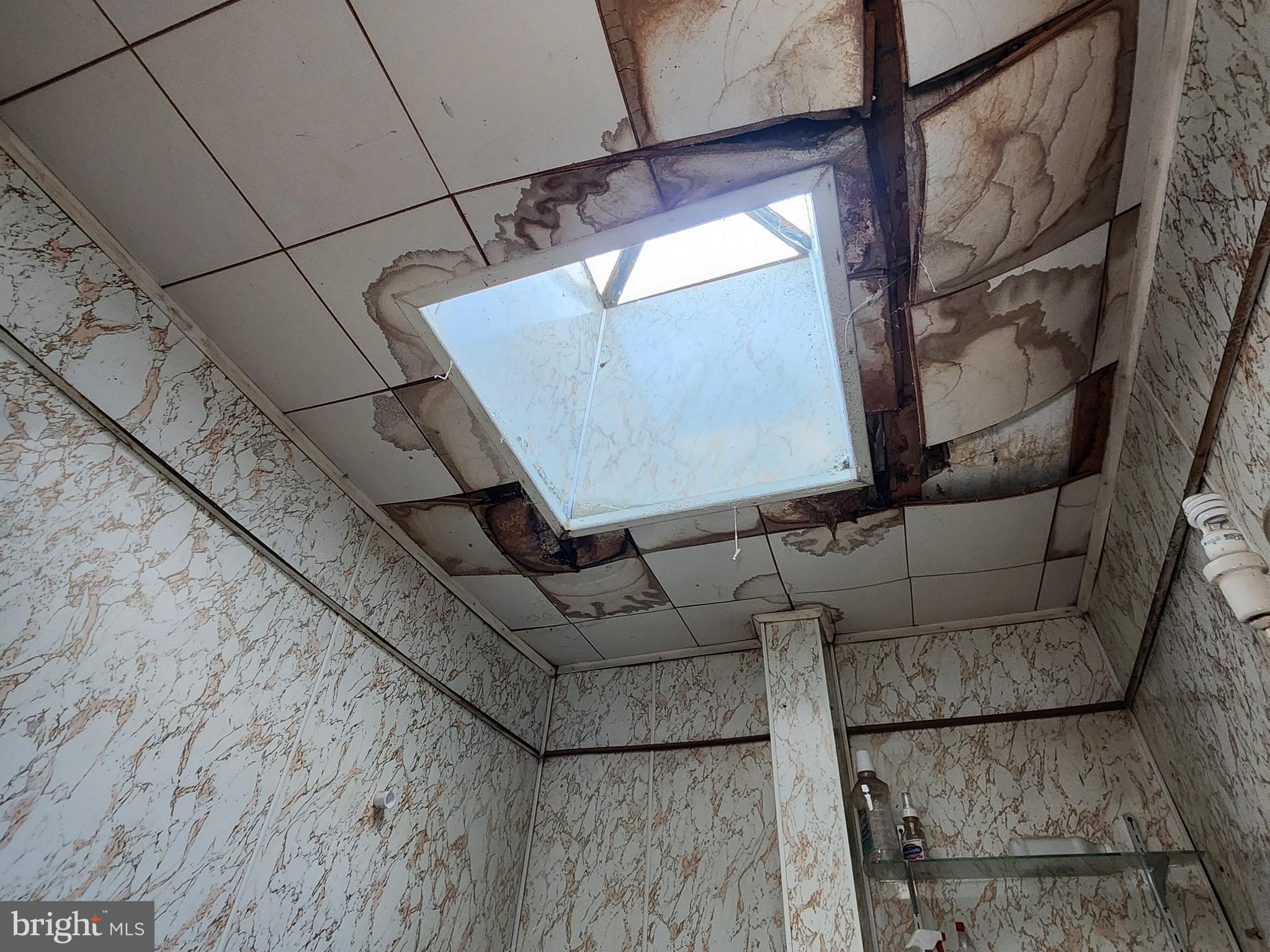 BROADWAY EAST - Residential