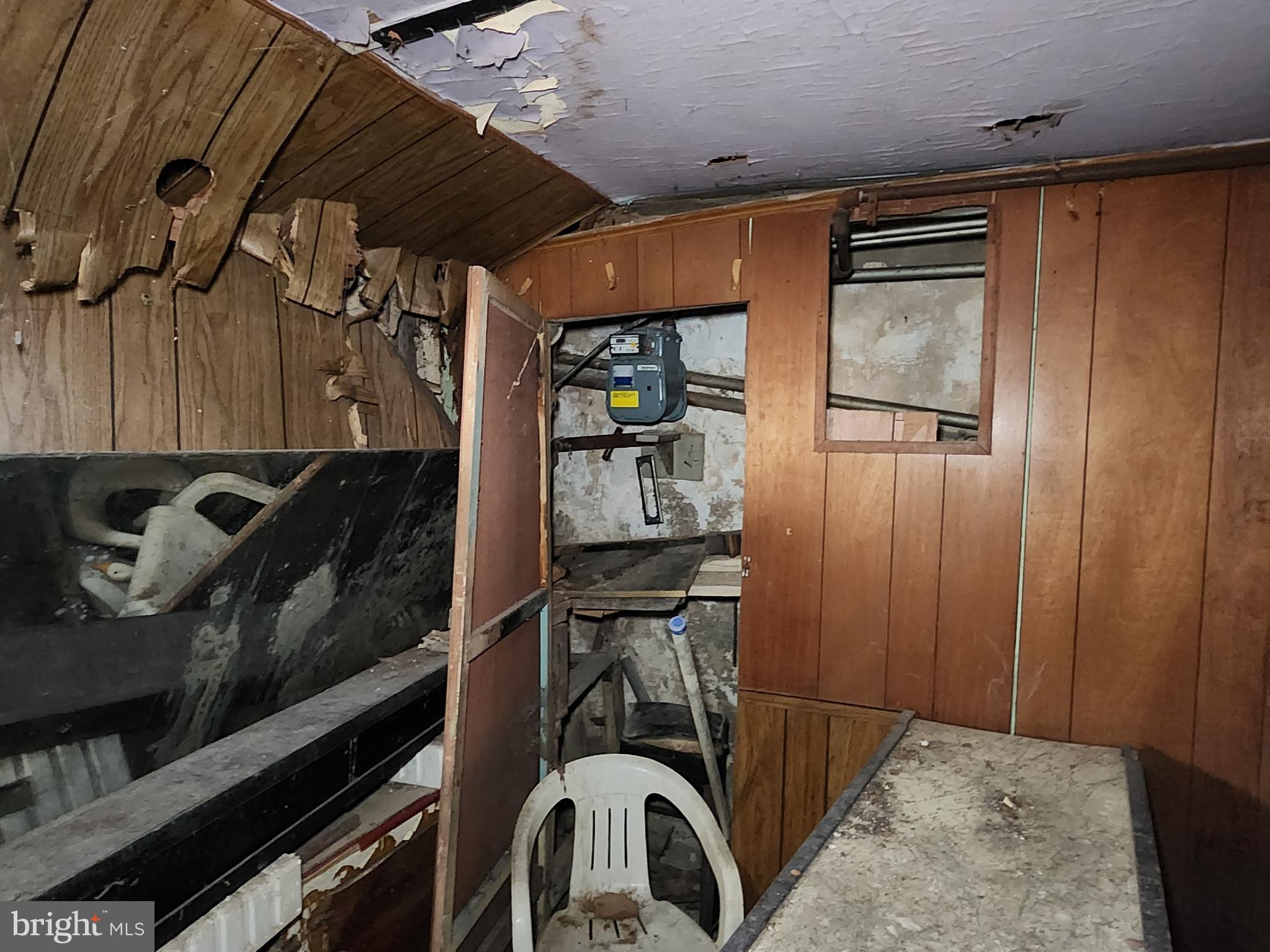 BROADWAY EAST - Residential