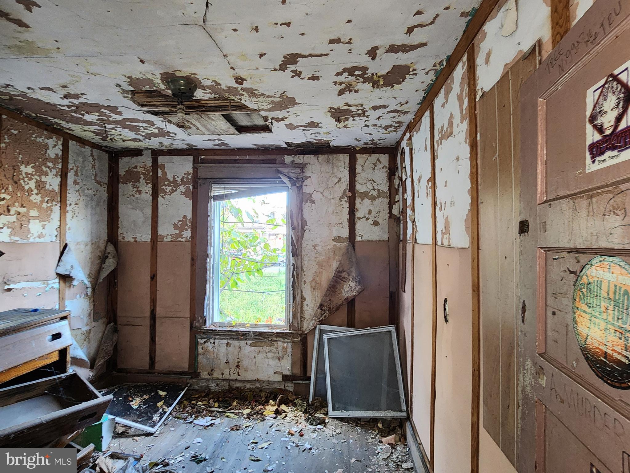 BROADWAY EAST - Residential