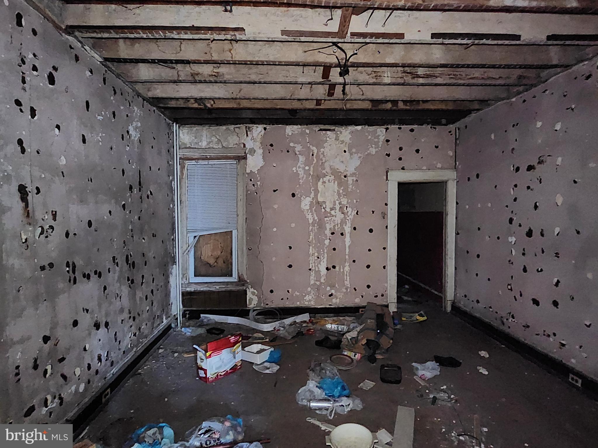 BROADWAY EAST - Residential