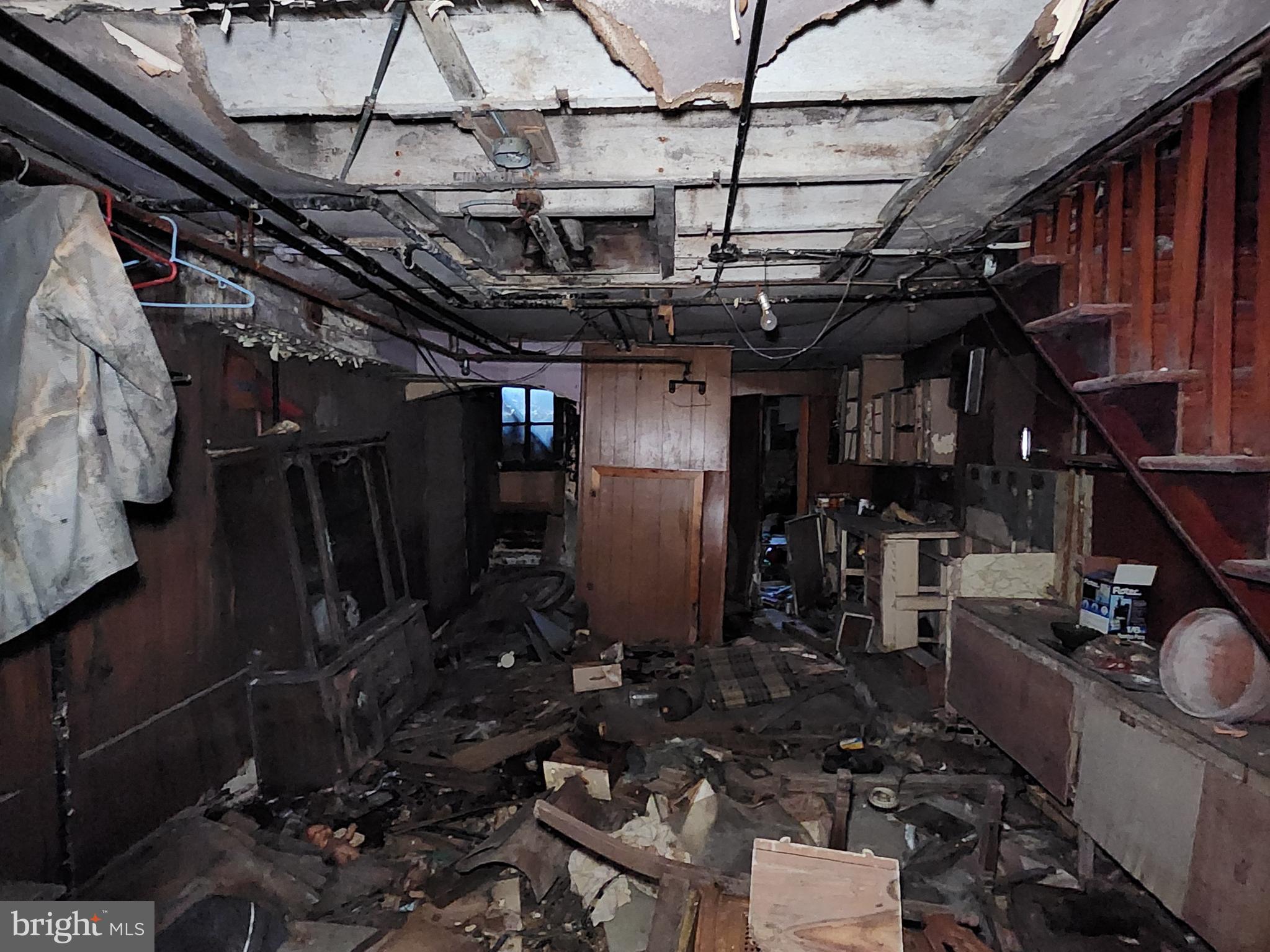 BROADWAY EAST - Residential