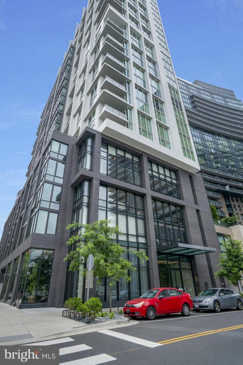 Condo For Sale - 1781 Pierce Street #406<br/> ROSSLYN, VA 22209