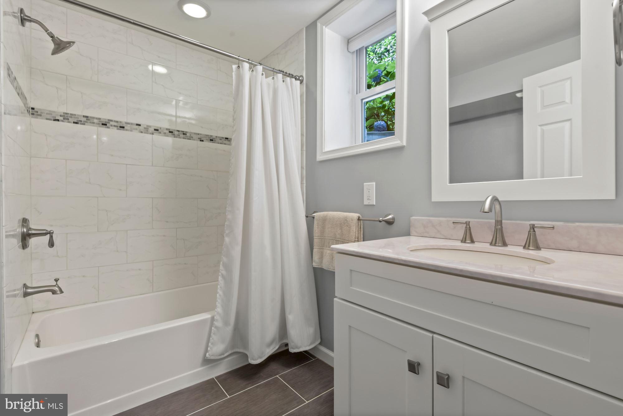 ASHTON HEIGHTS - Residential