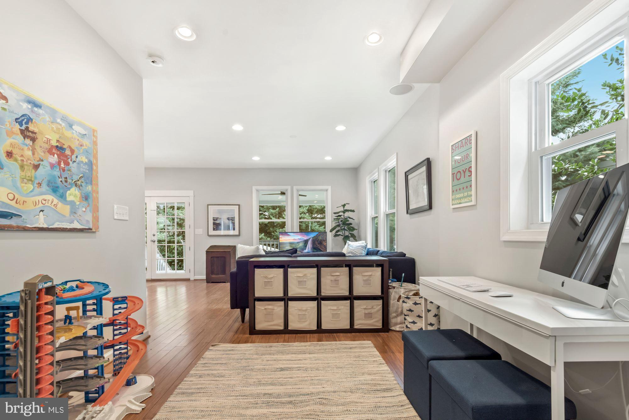 ASHTON HEIGHTS - Residential