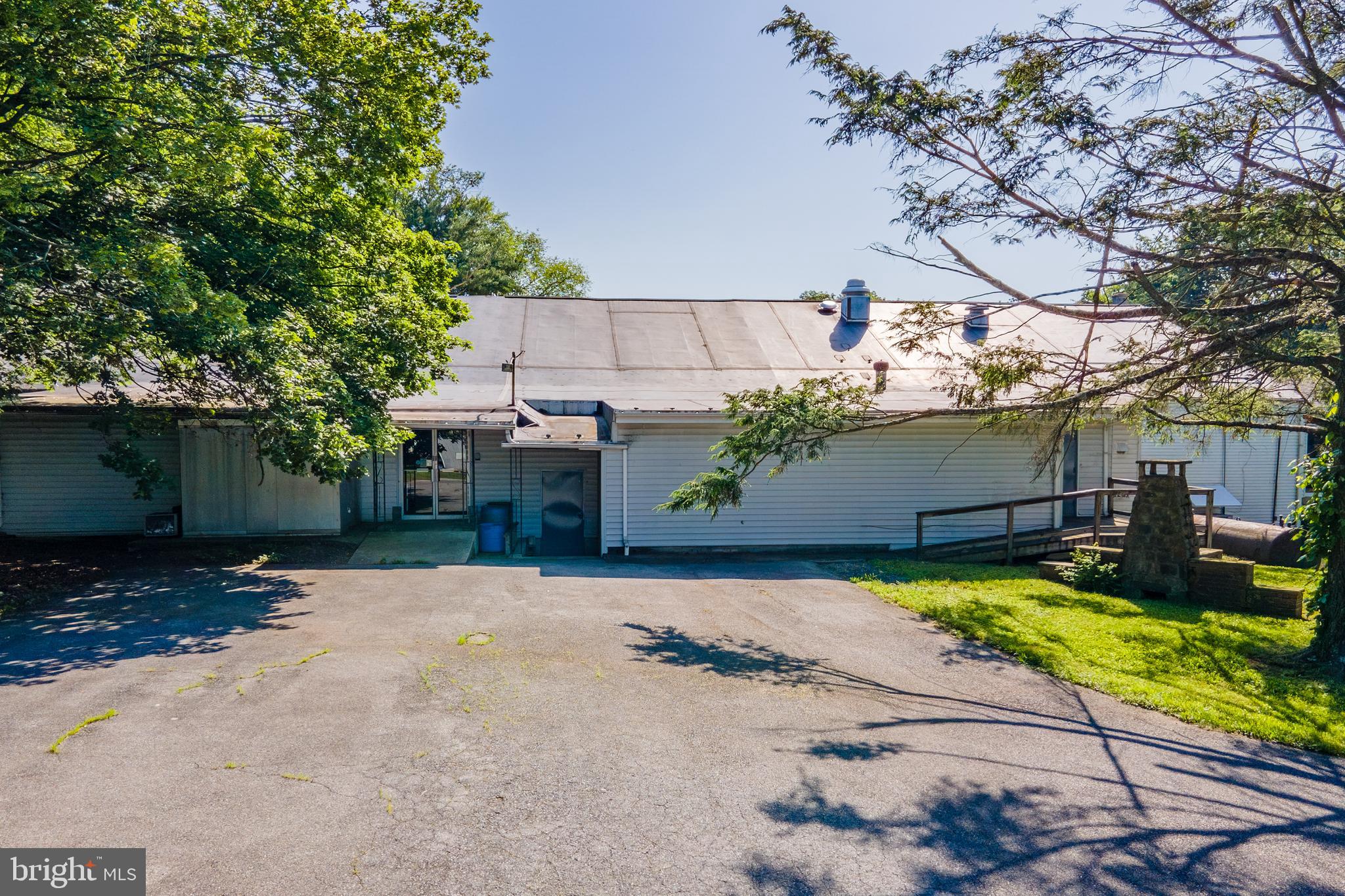 145 CHAMBERLAINE AVENUE