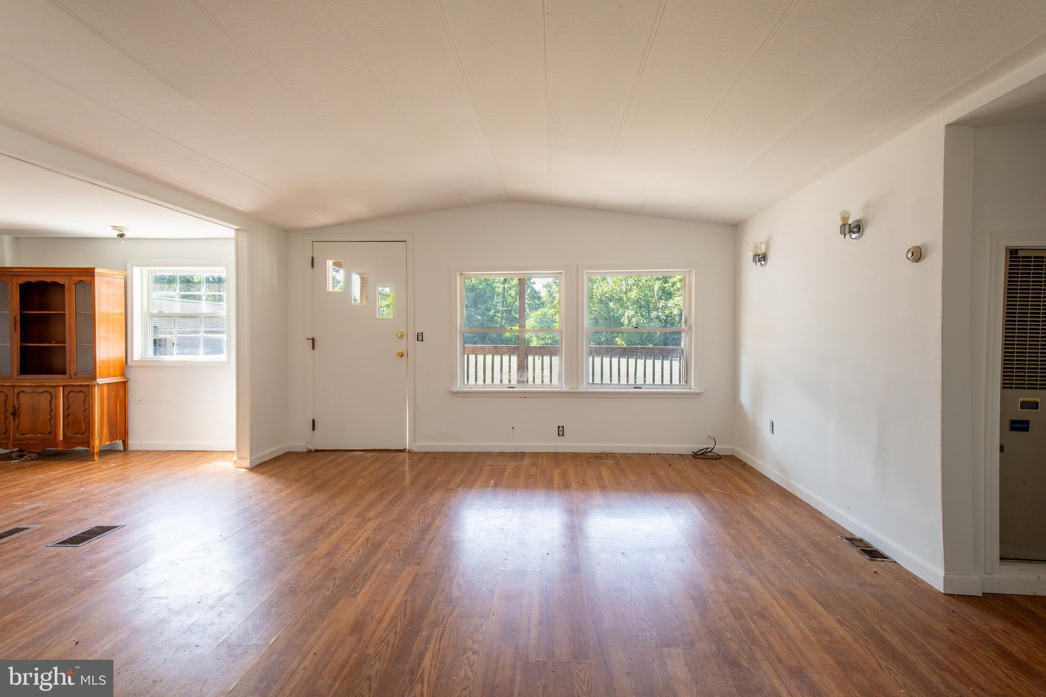 PINE VIEW ACRES - Residential Income