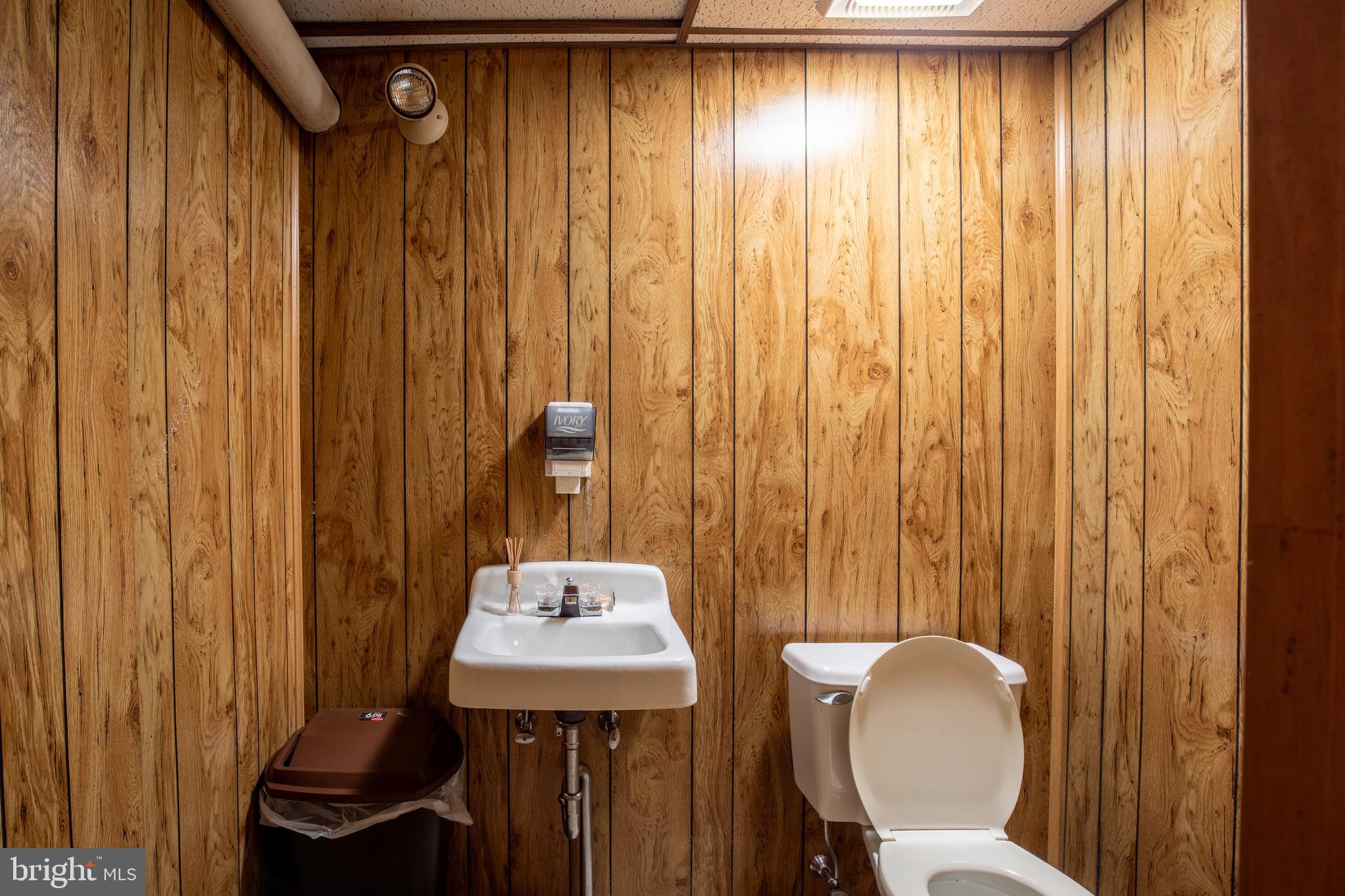 PINE VIEW ACRES - Residential Income