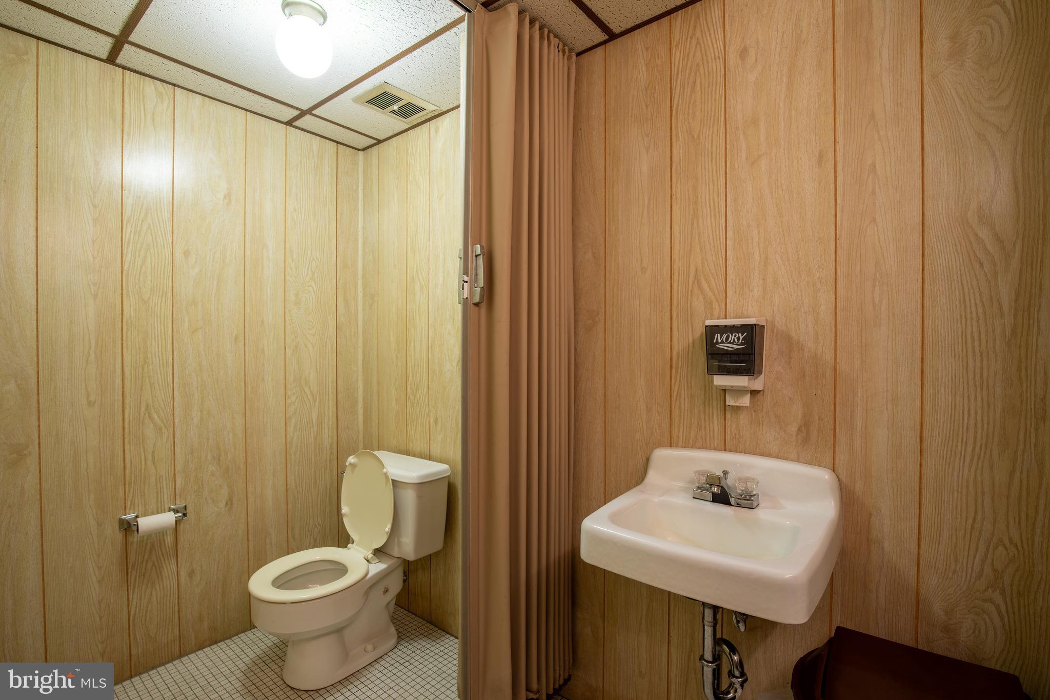 PINE VIEW ACRES - Residential Income