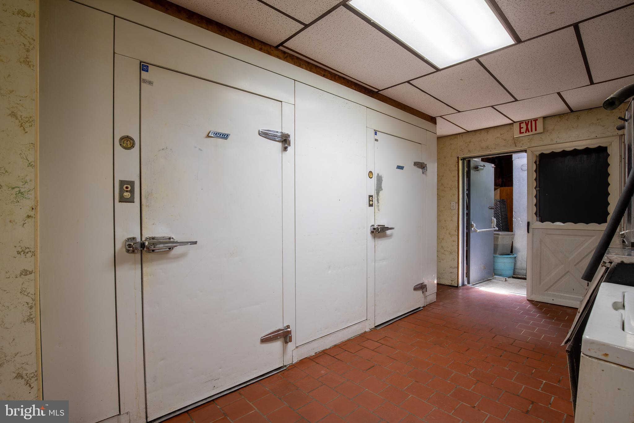 PINE VIEW ACRES - Residential Income