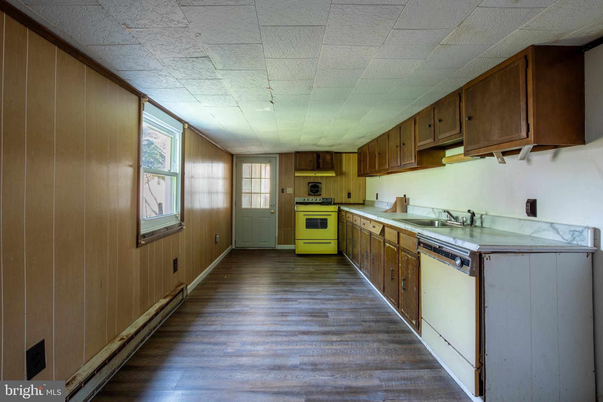 PINE VIEW ACRES - Residential Income