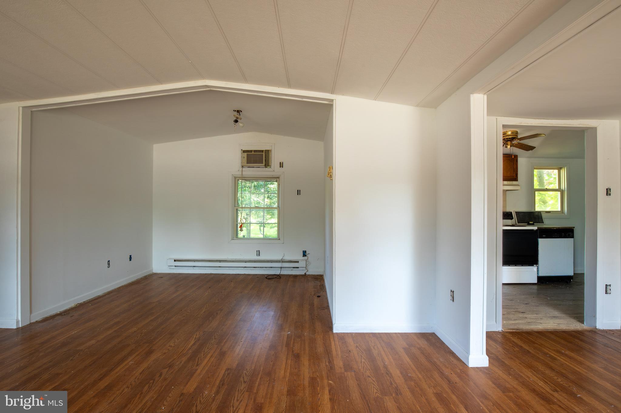 PINE VIEW ACRES - Residential Income