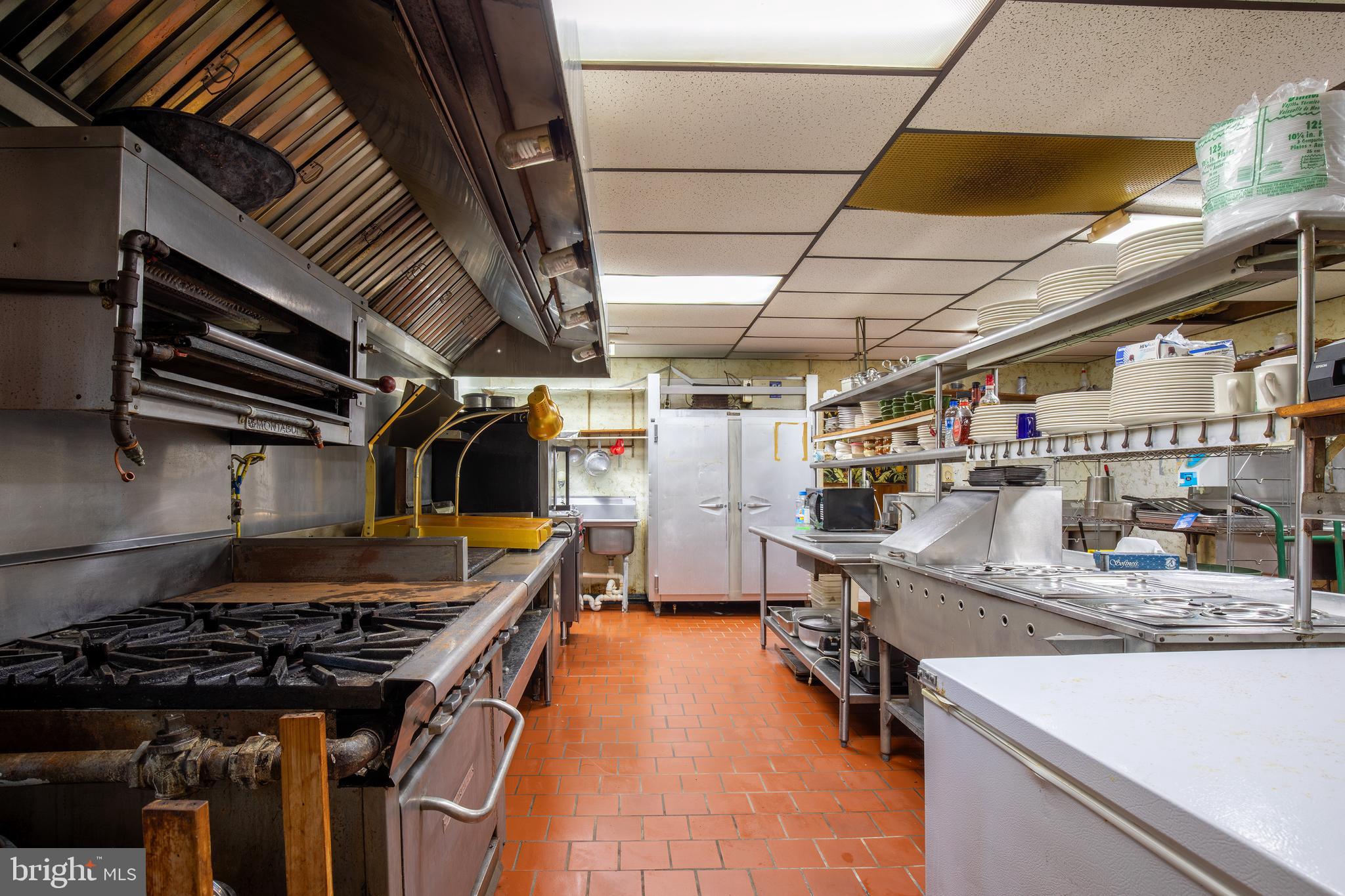 PINE VIEW ACRES - Residential Income