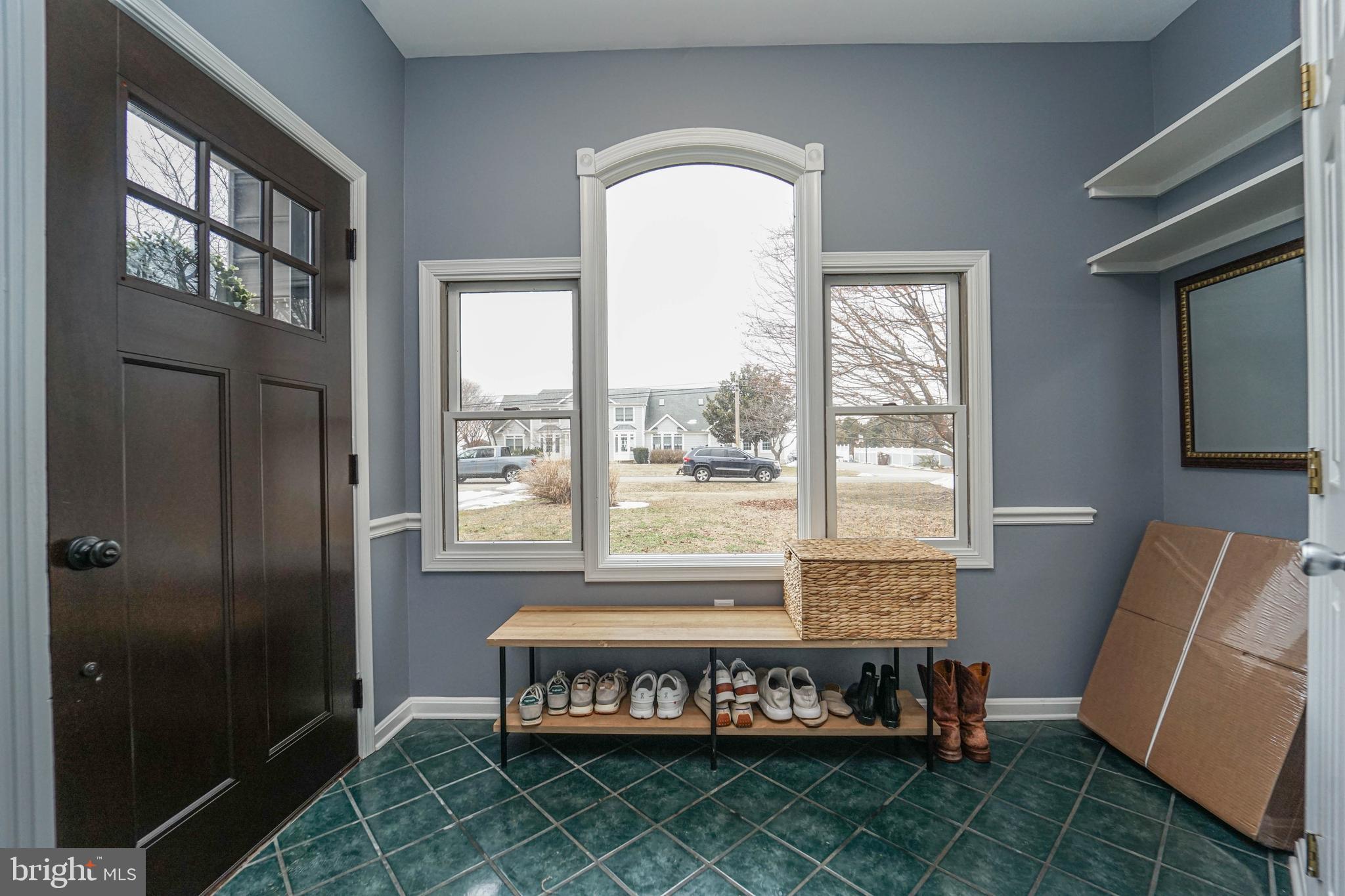 QUEEN ANNE COLONY - Residential