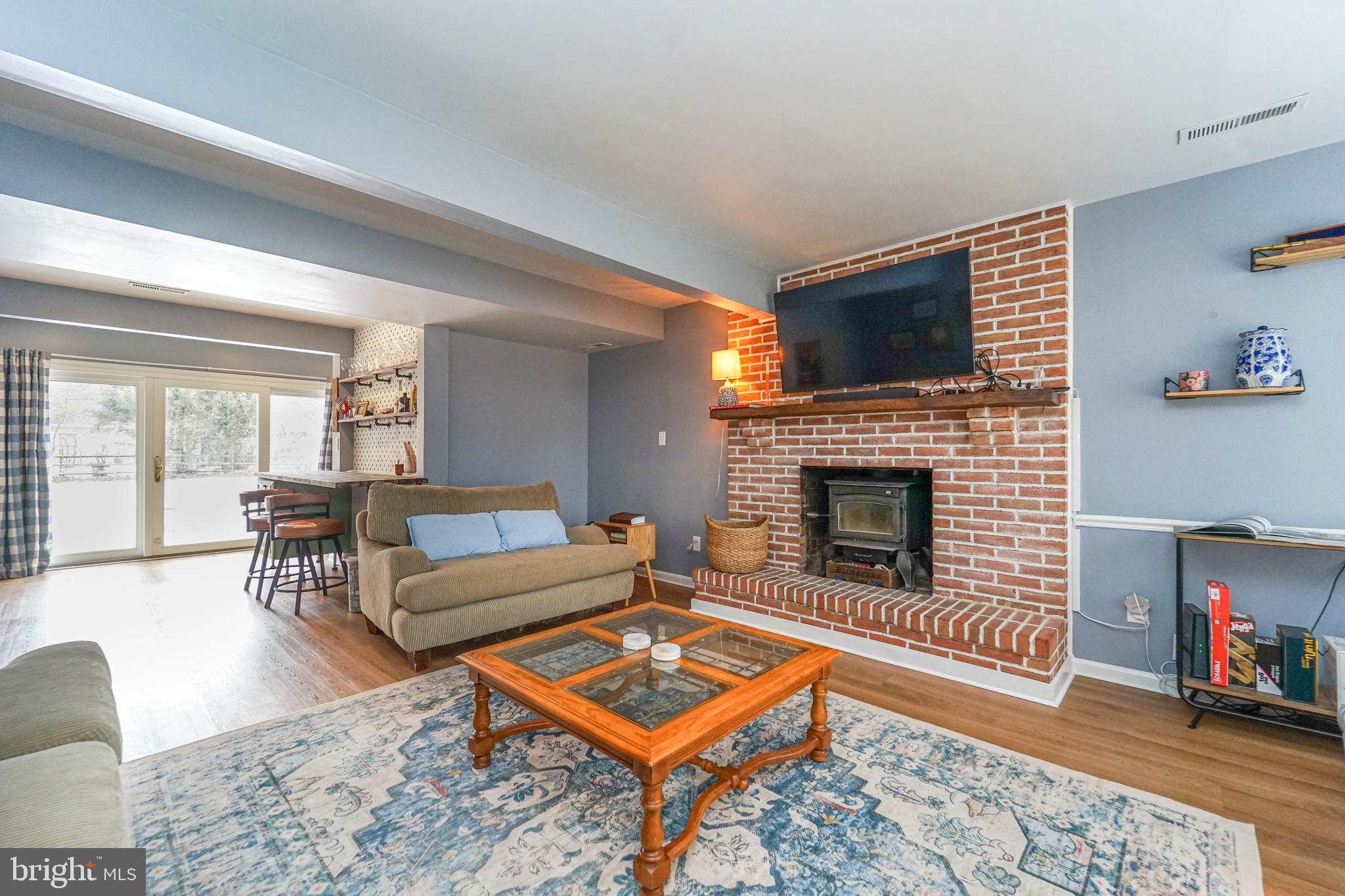 211 QUEEN ANNE CLUB DRIVE