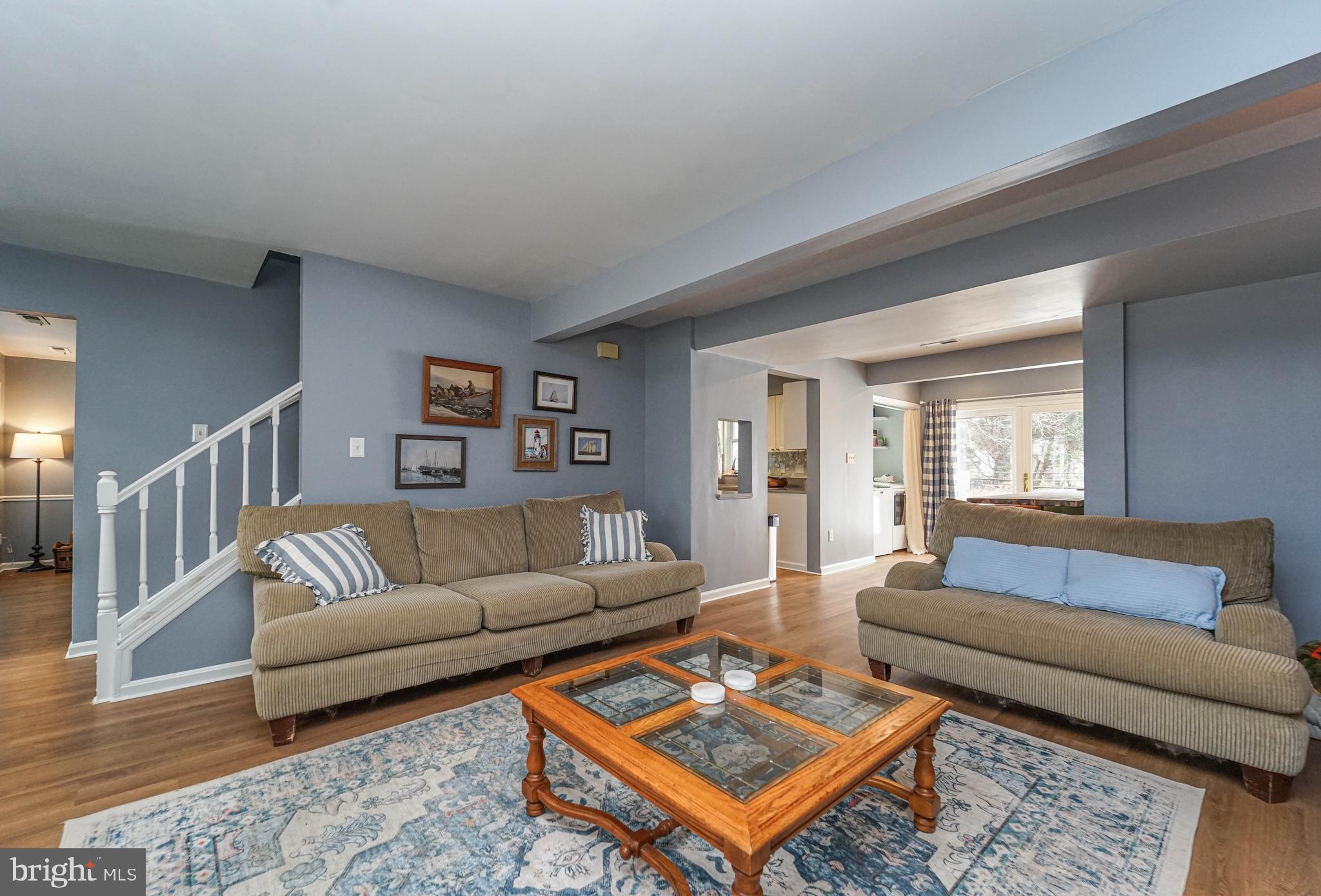 QUEEN ANNE COLONY - Residential