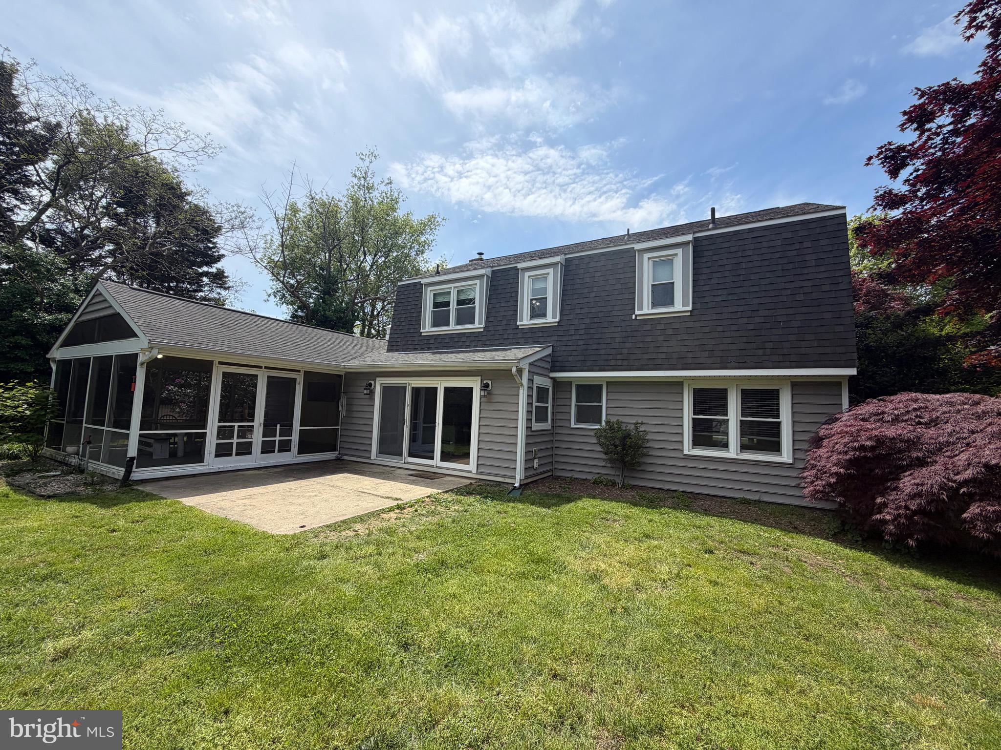 QUEEN ANNE COLONY - Residential