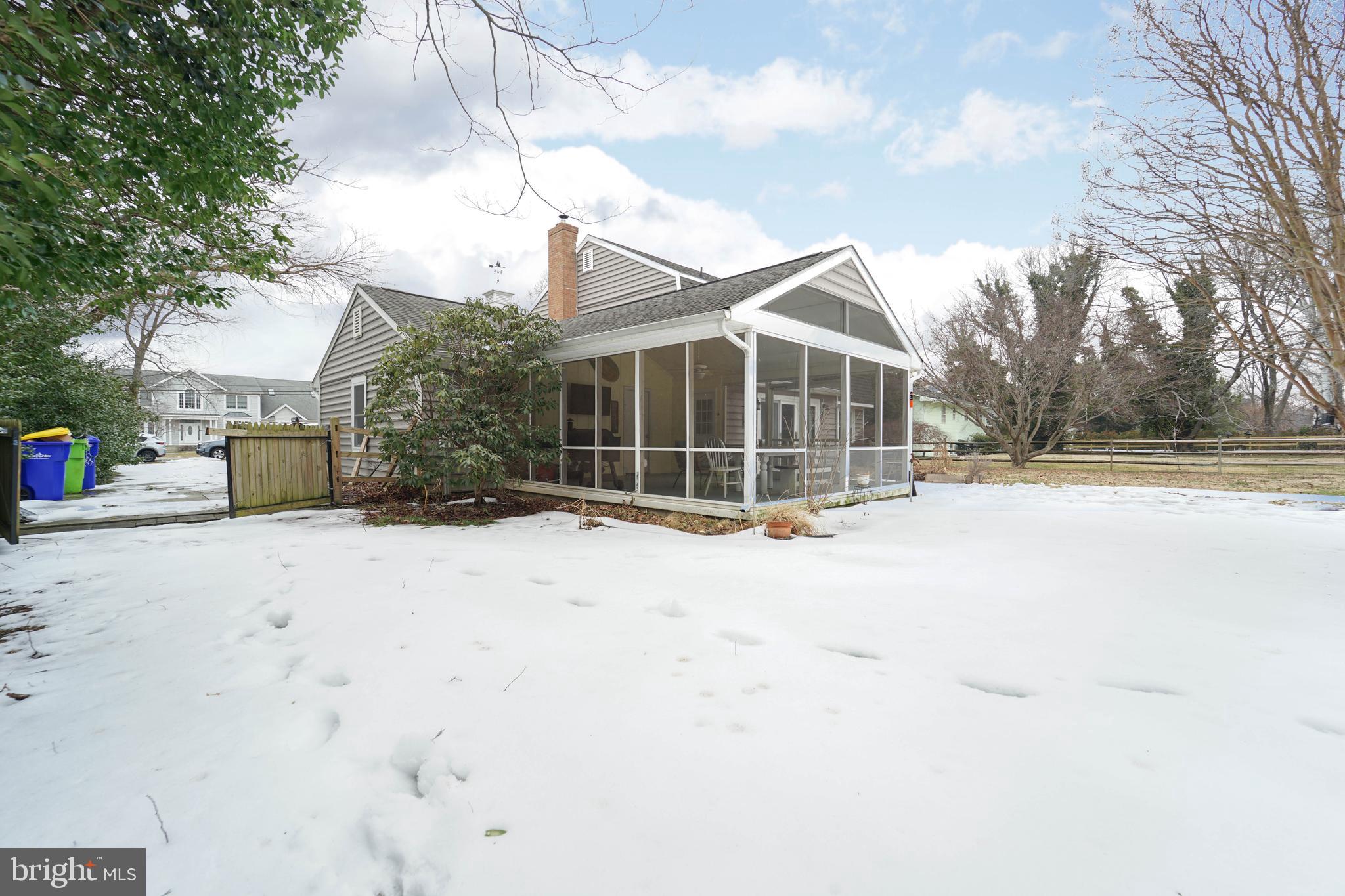 QUEEN ANNE COLONY - Residential