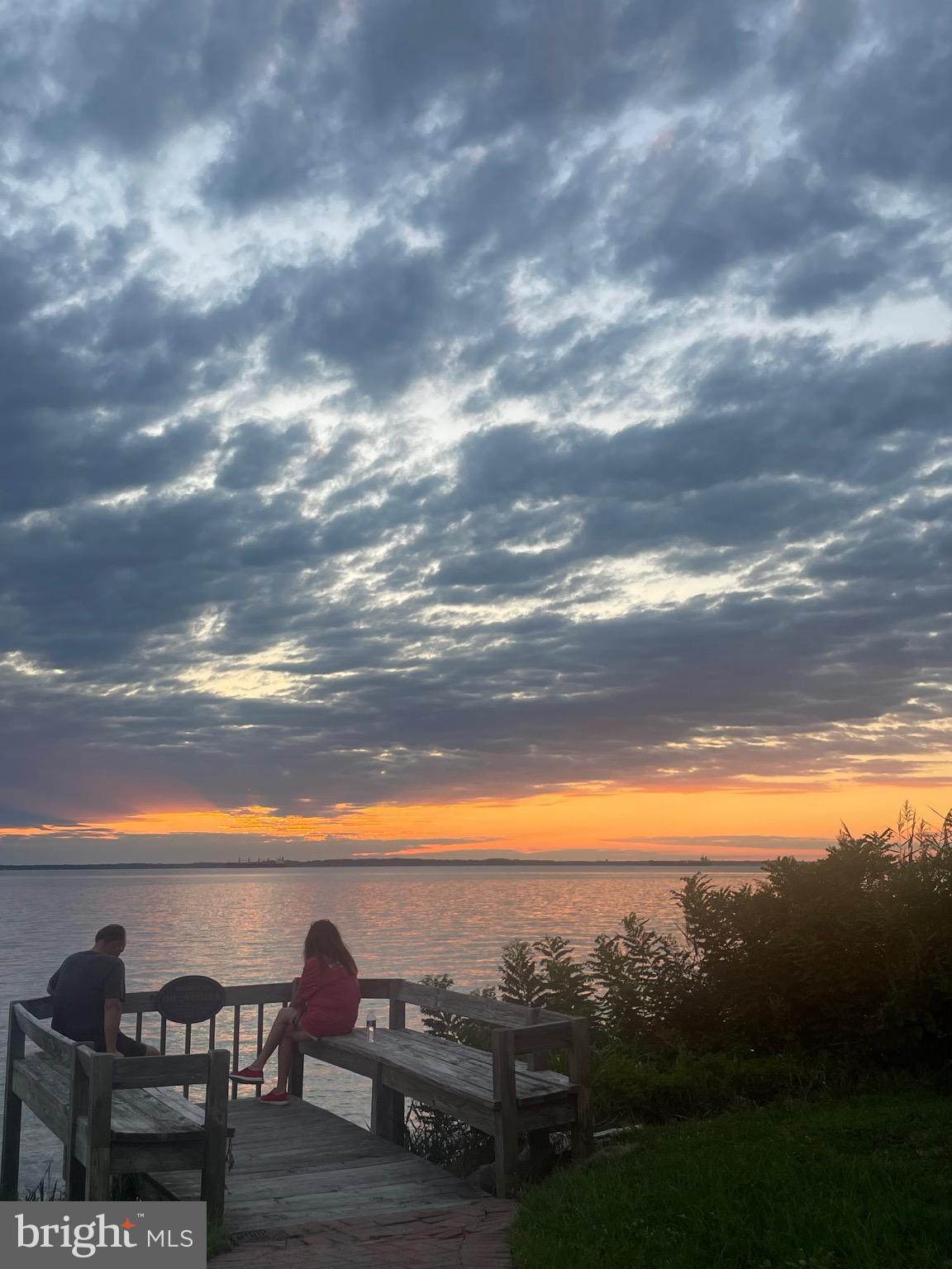 QUEEN ANNE COLONY - Residential