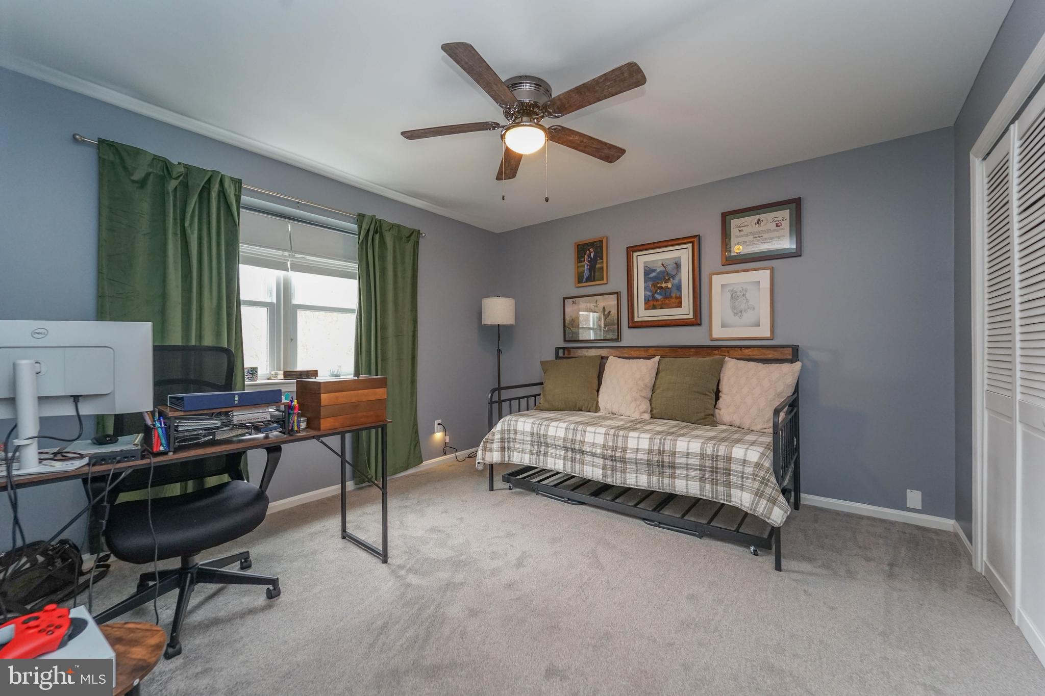 QUEEN ANNE COLONY - Residential