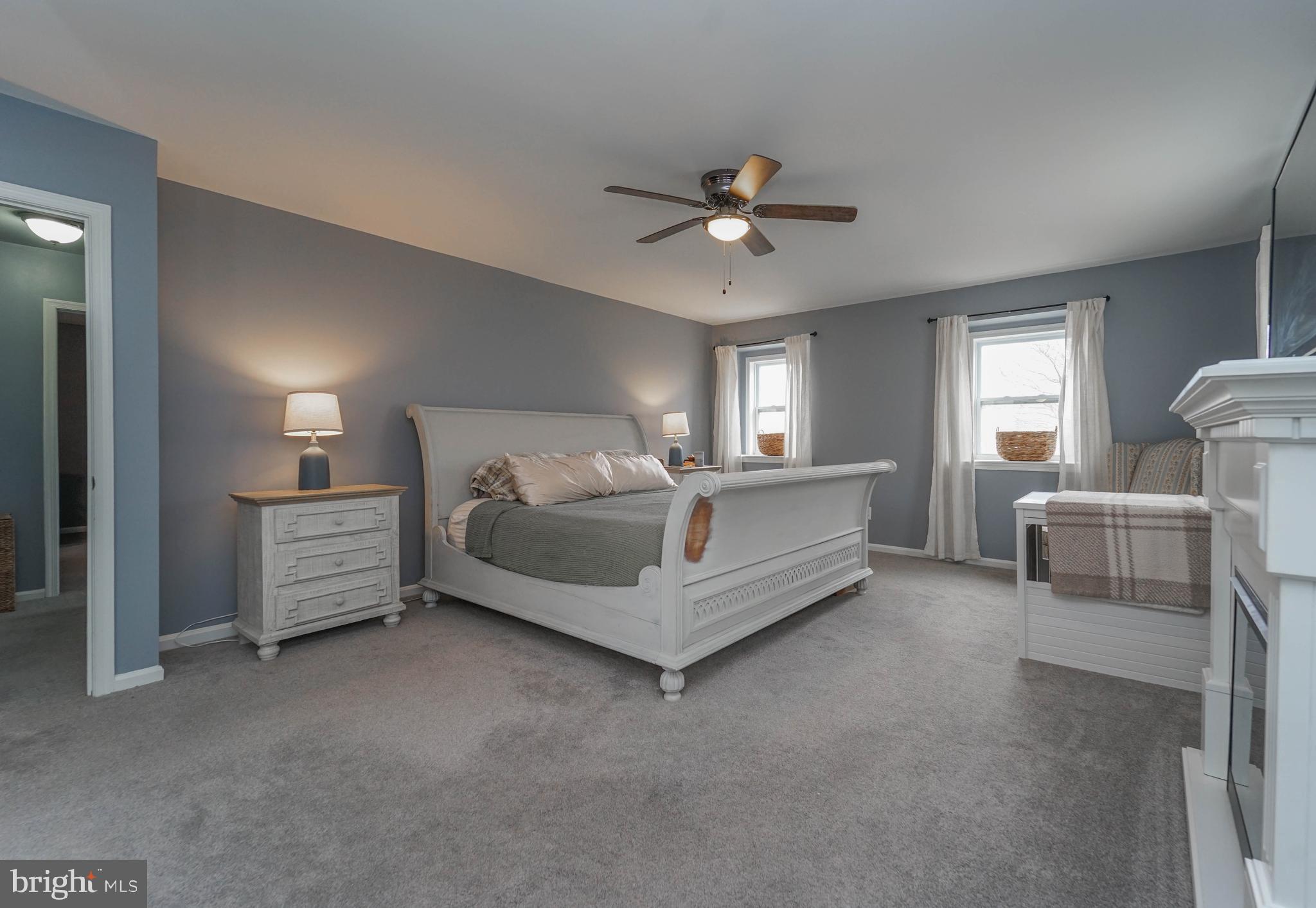 QUEEN ANNE COLONY - Residential