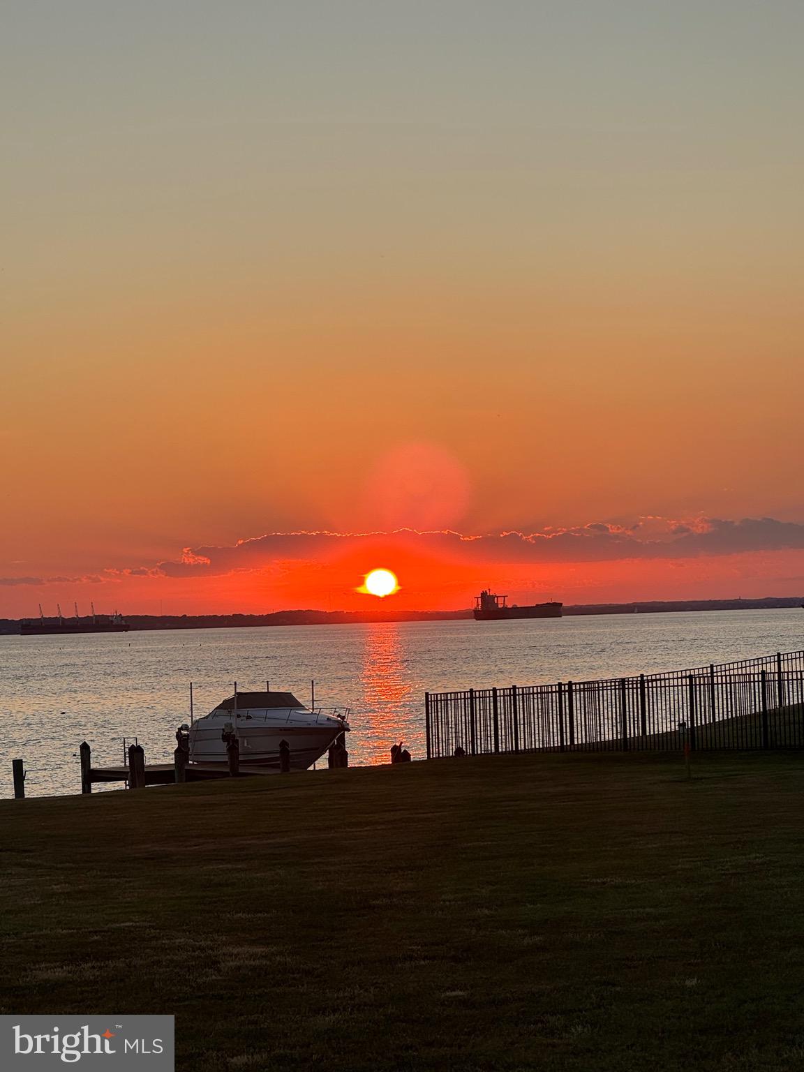QUEEN ANNE COLONY - Residential