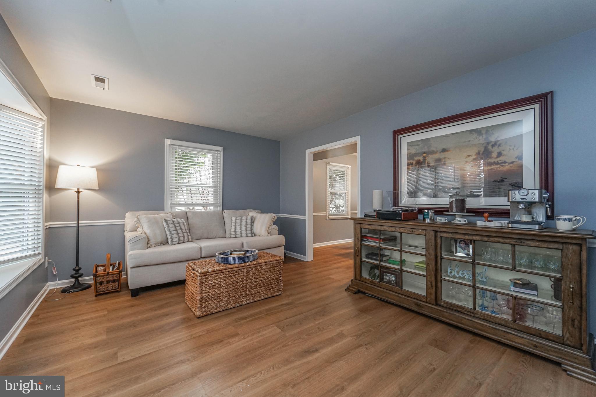 QUEEN ANNE COLONY - Residential