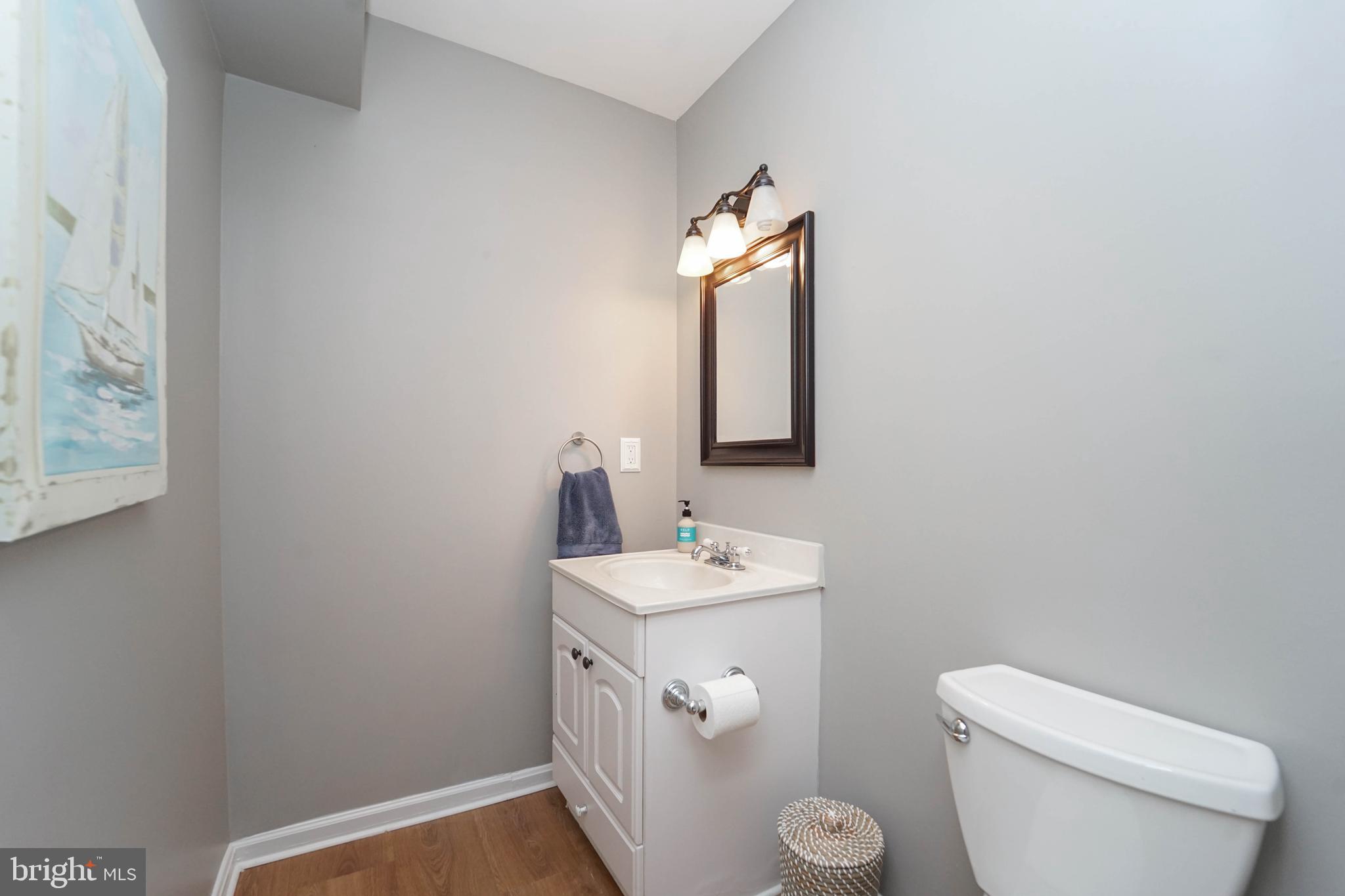 QUEEN ANNE COLONY - Residential