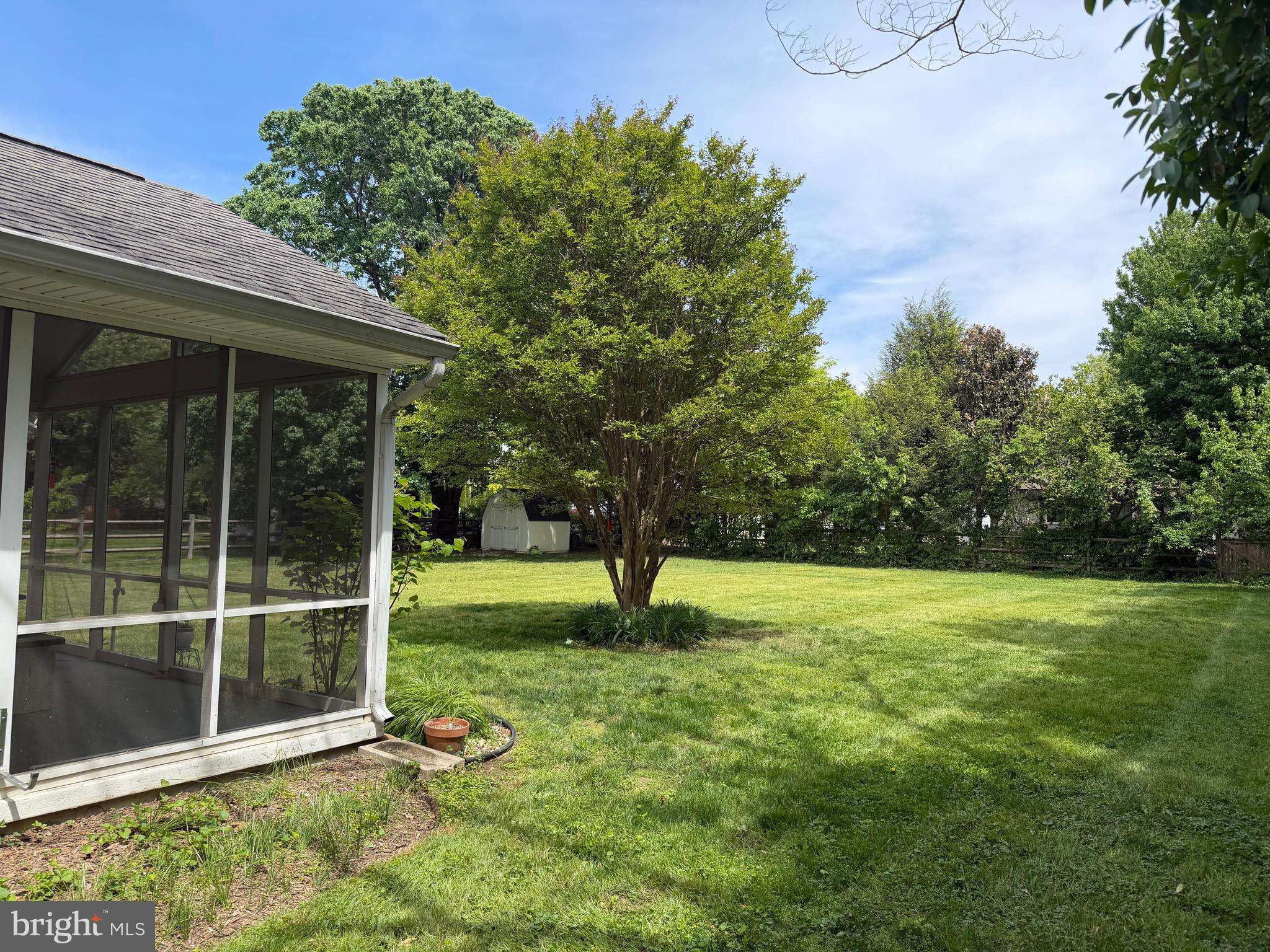 QUEEN ANNE COLONY - Residential