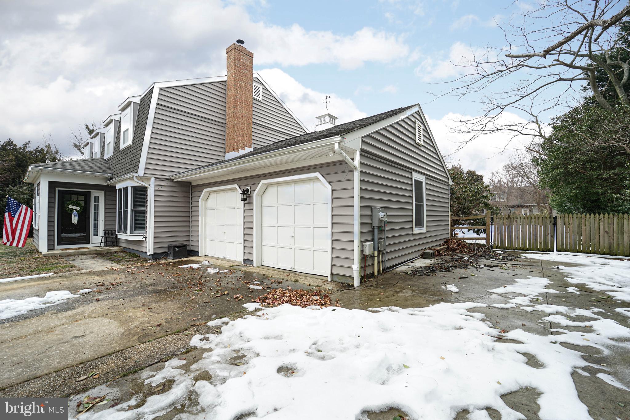 QUEEN ANNE COLONY - Residential