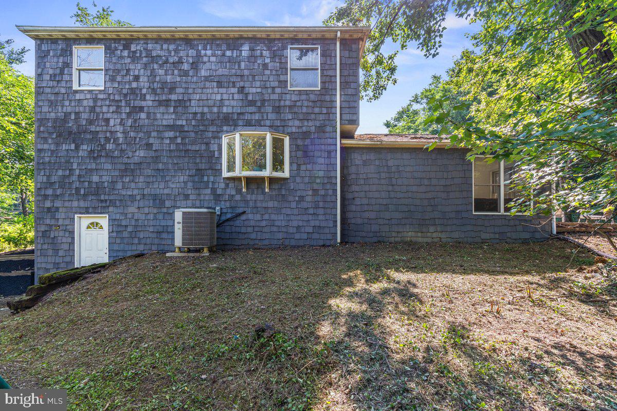4317 WINTHROP DRIVE