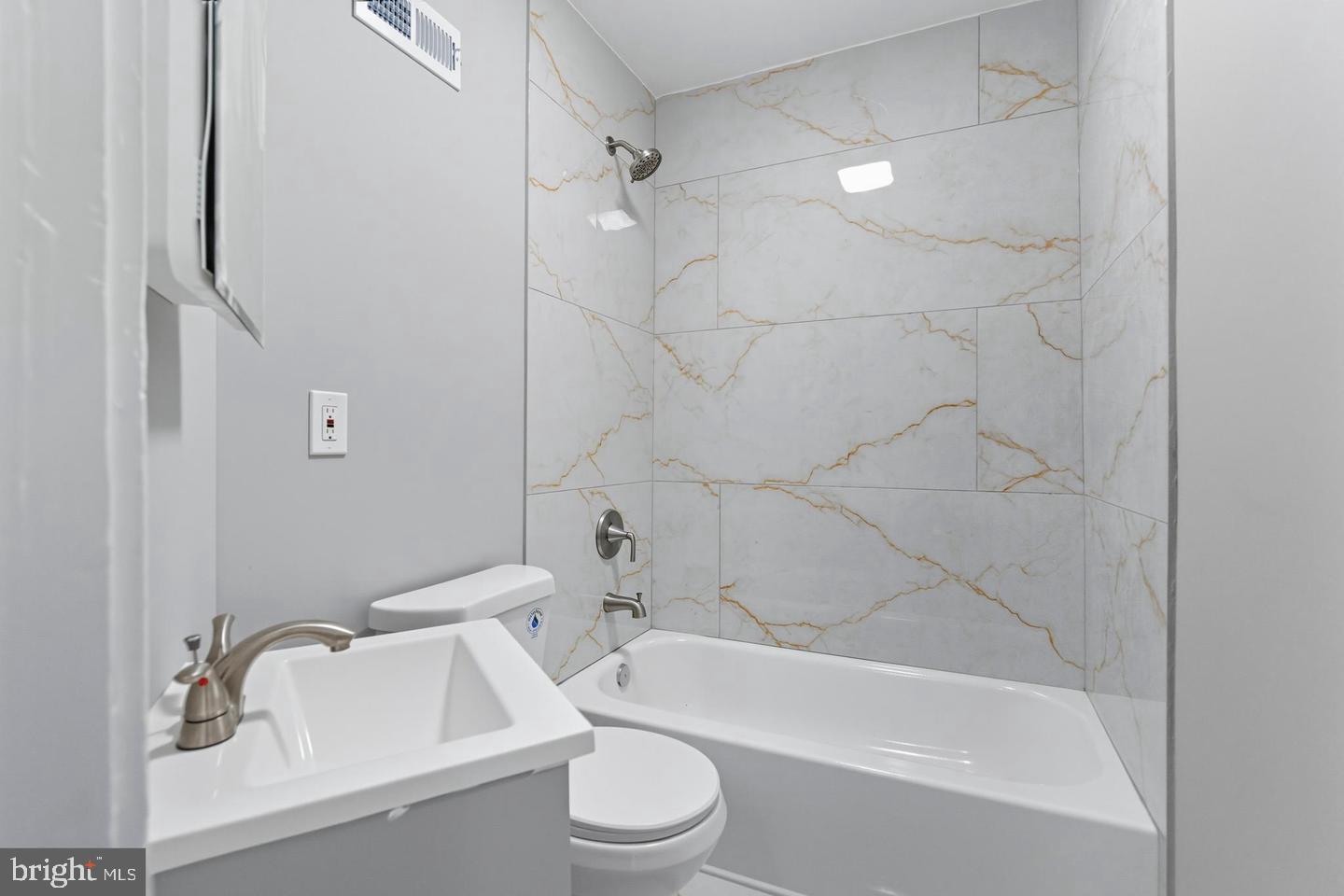 BROOKLYN - Residential Lease