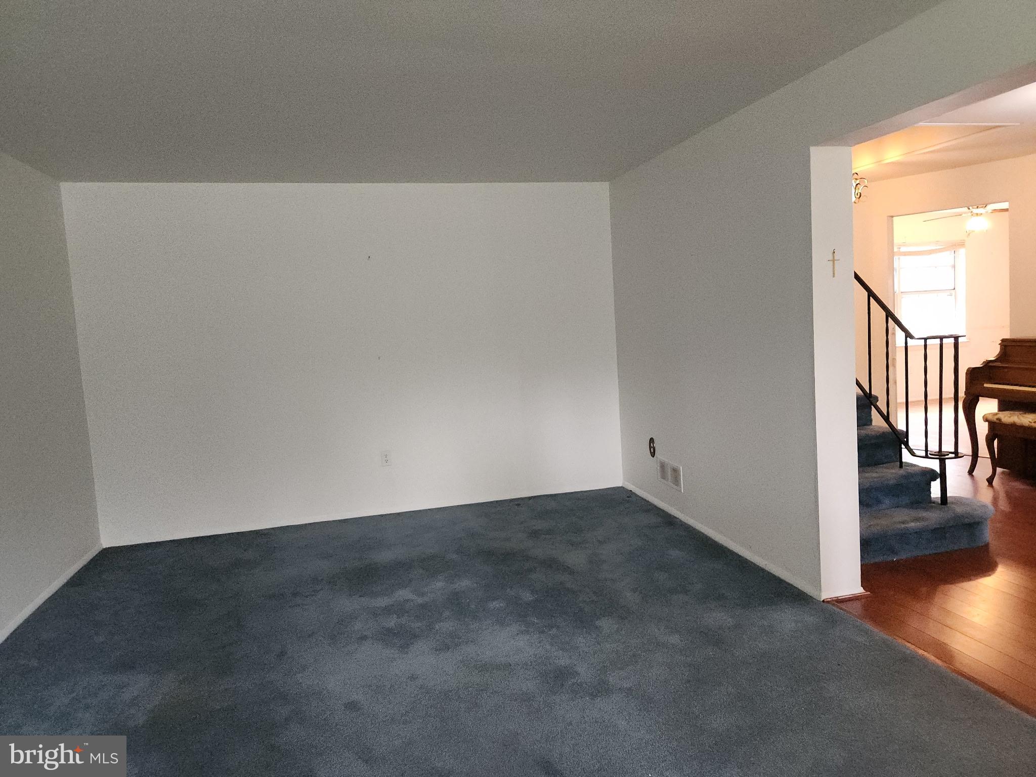 7 RIDGE ROAD