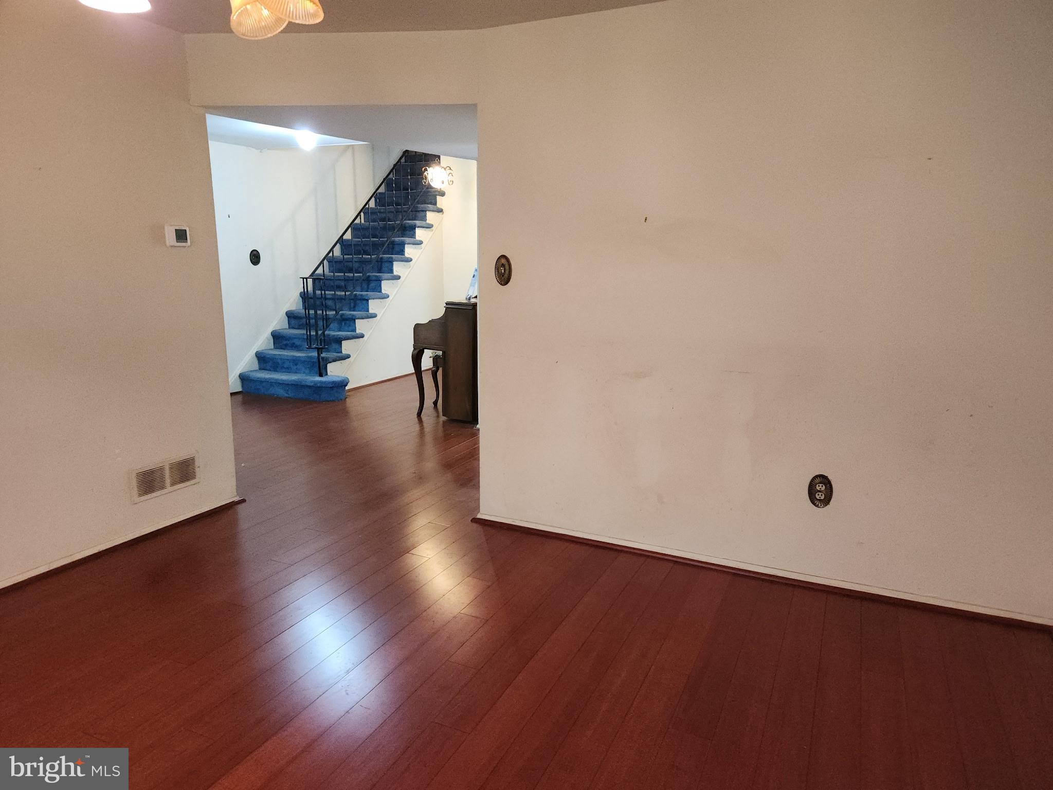 7 RIDGE ROAD