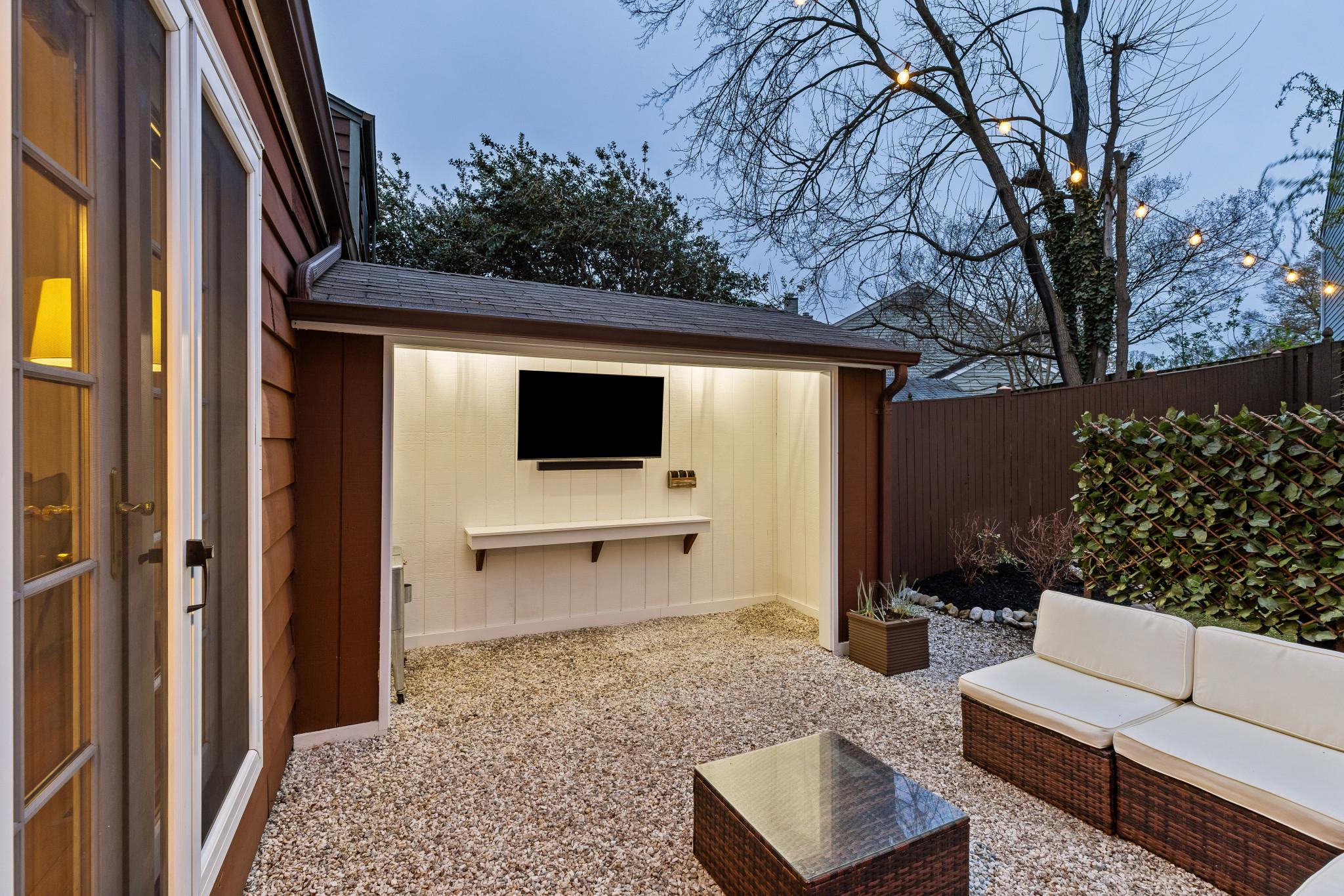 VILLAGE OF SEVERNA PARK - Residential