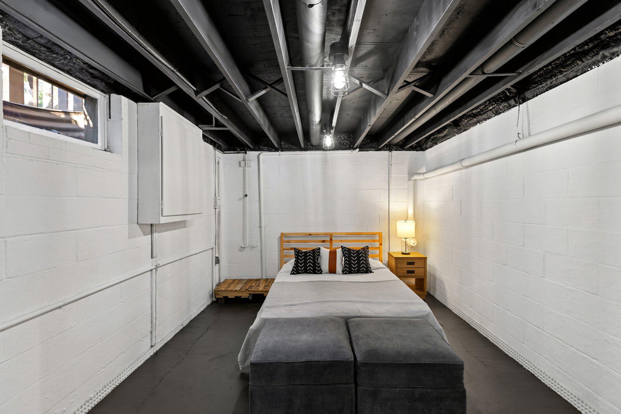 VILLAGE OF SEVERNA PARK - Residential